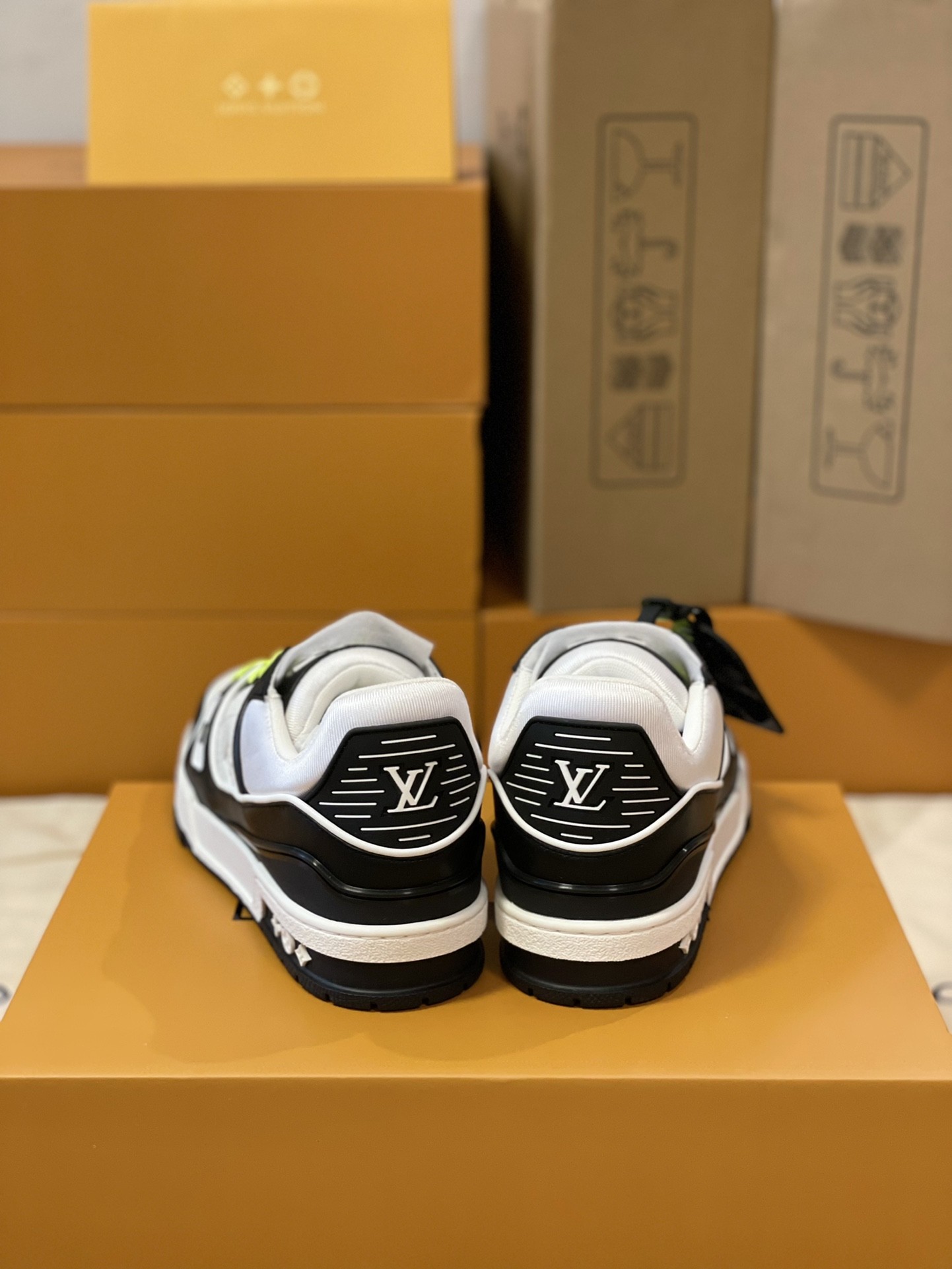 LOUIS VUITTON TRAINER 1A5Q1C Sneakers