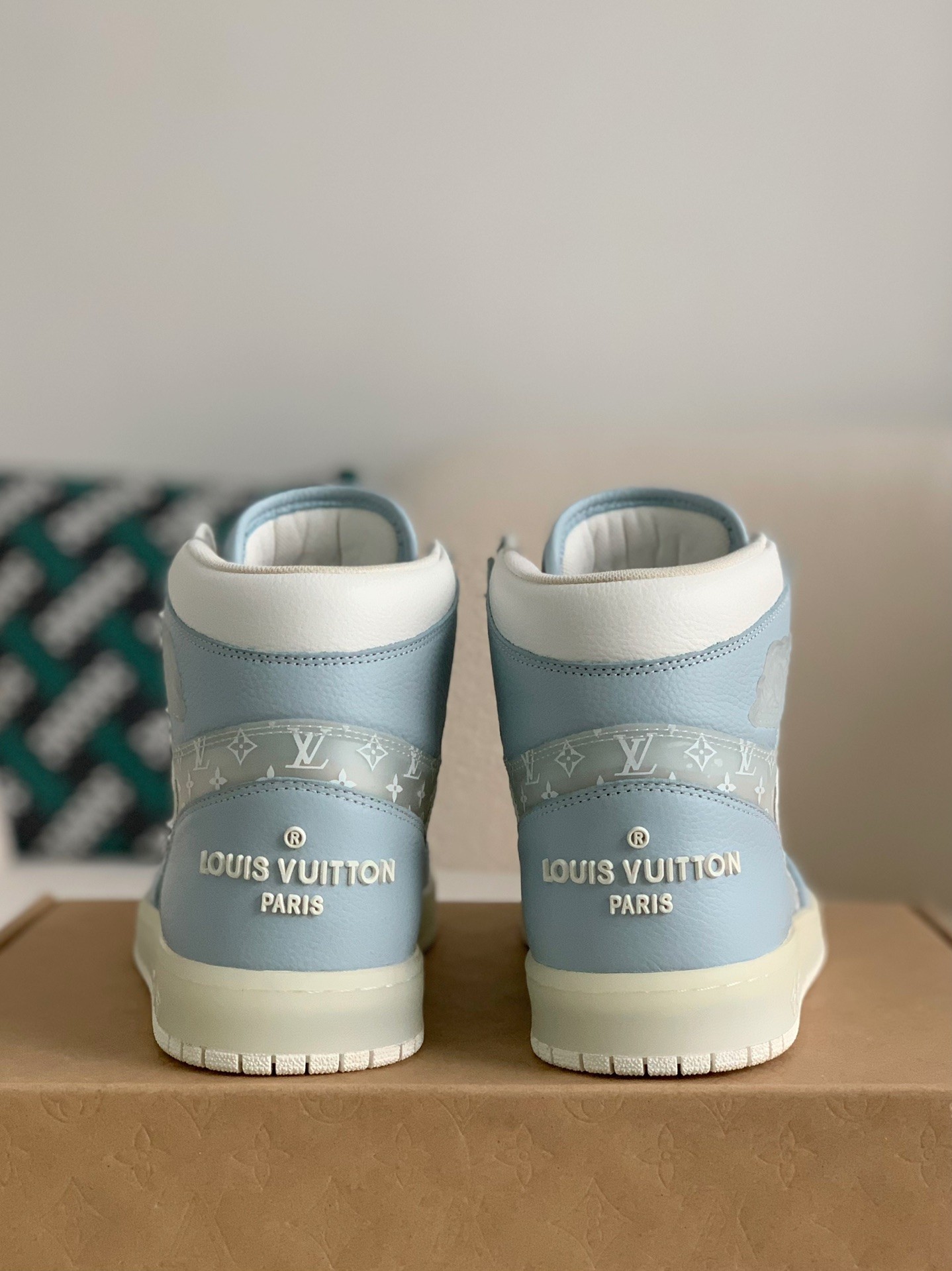 Louis Vuitton Jordan1 sneaker