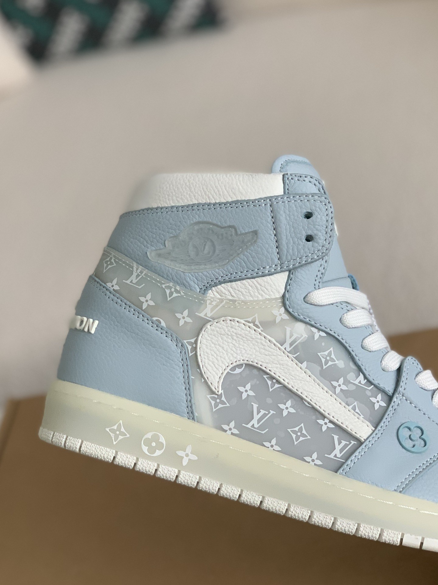 Louis Vuitton Jordan1 sneaker