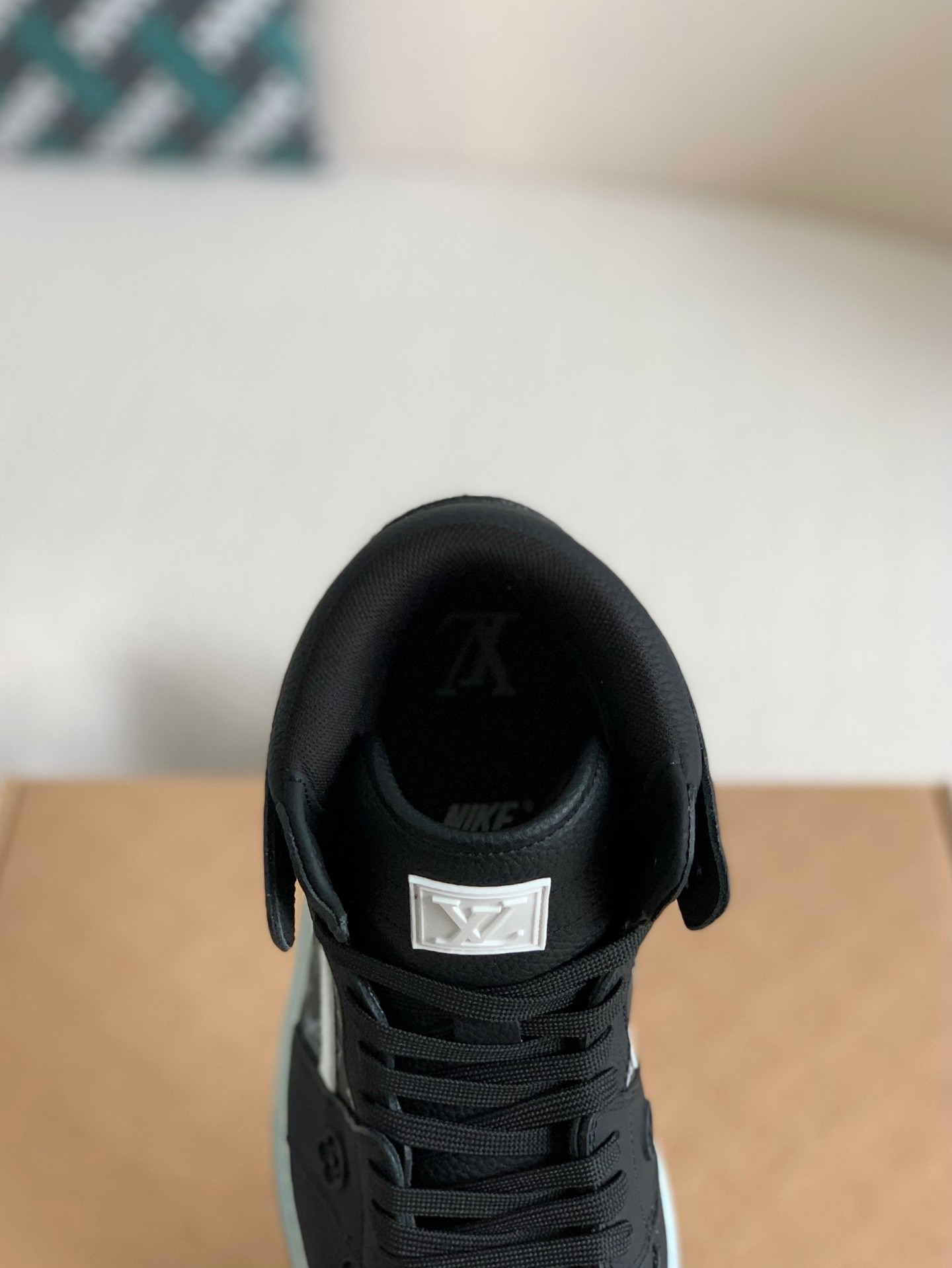 Louis Vuitton Jordan1 sneaker