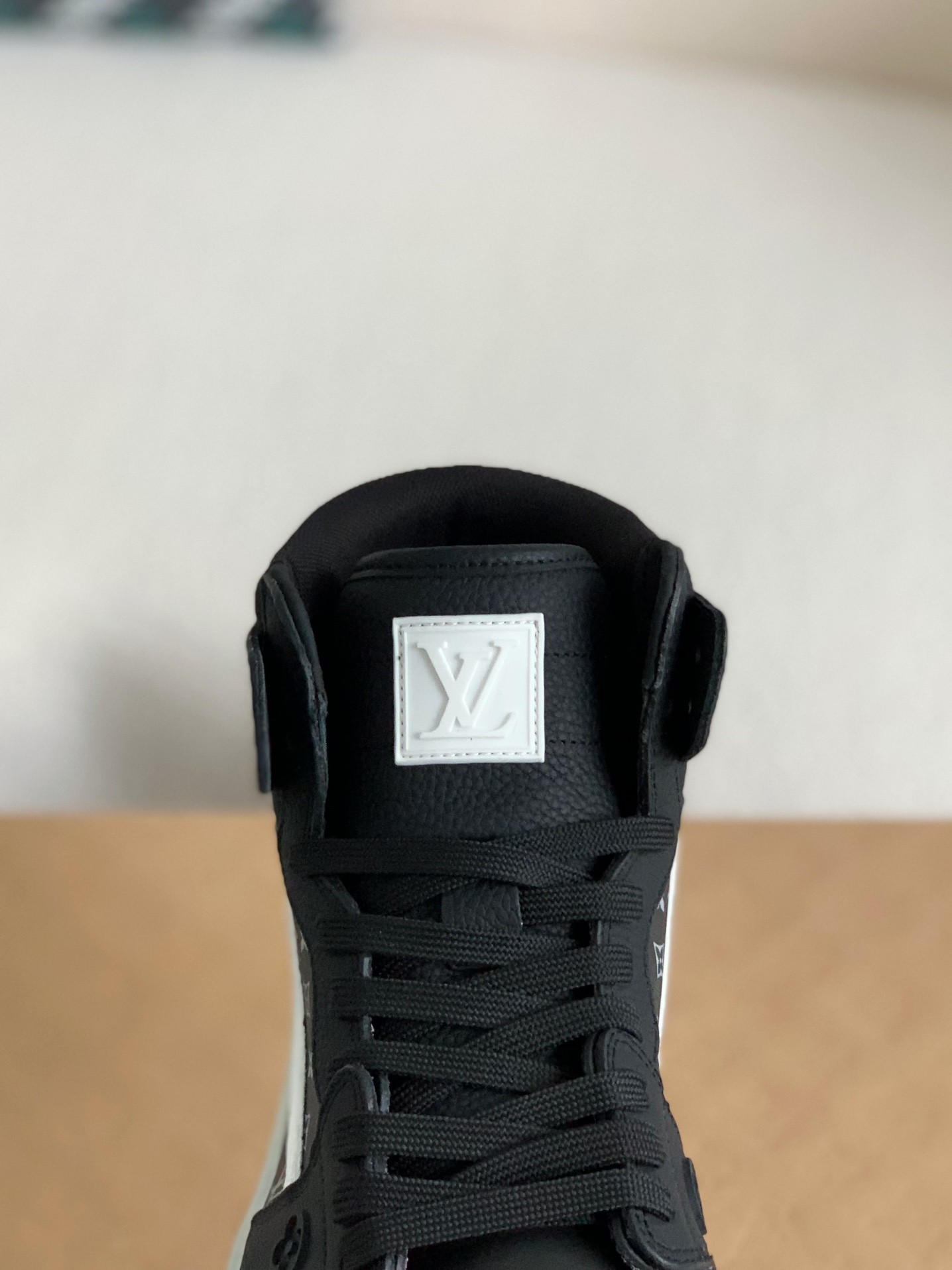 Louis Vuitton Jordan1 sneaker