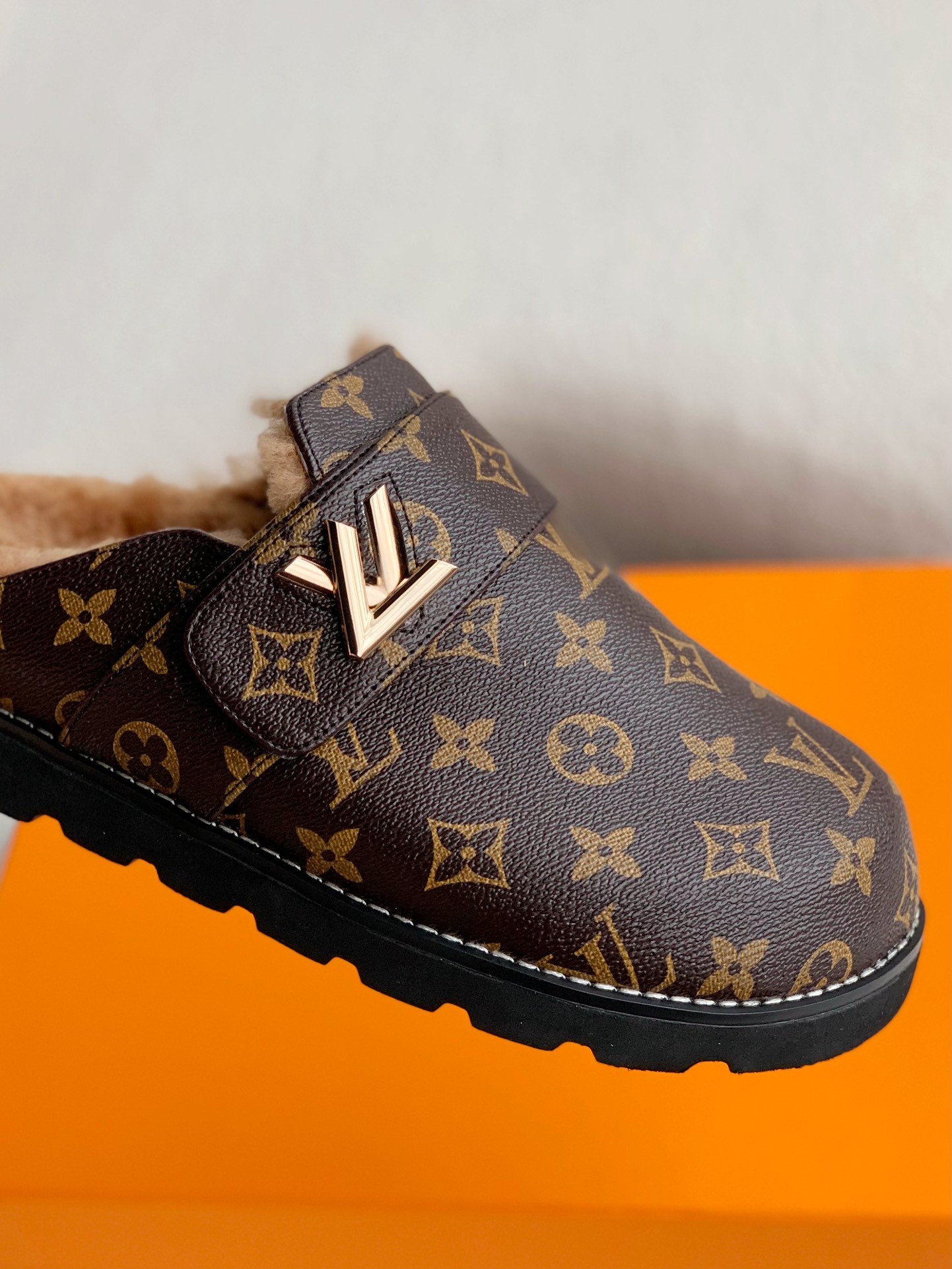 Louis Vuitton Easy Sandals