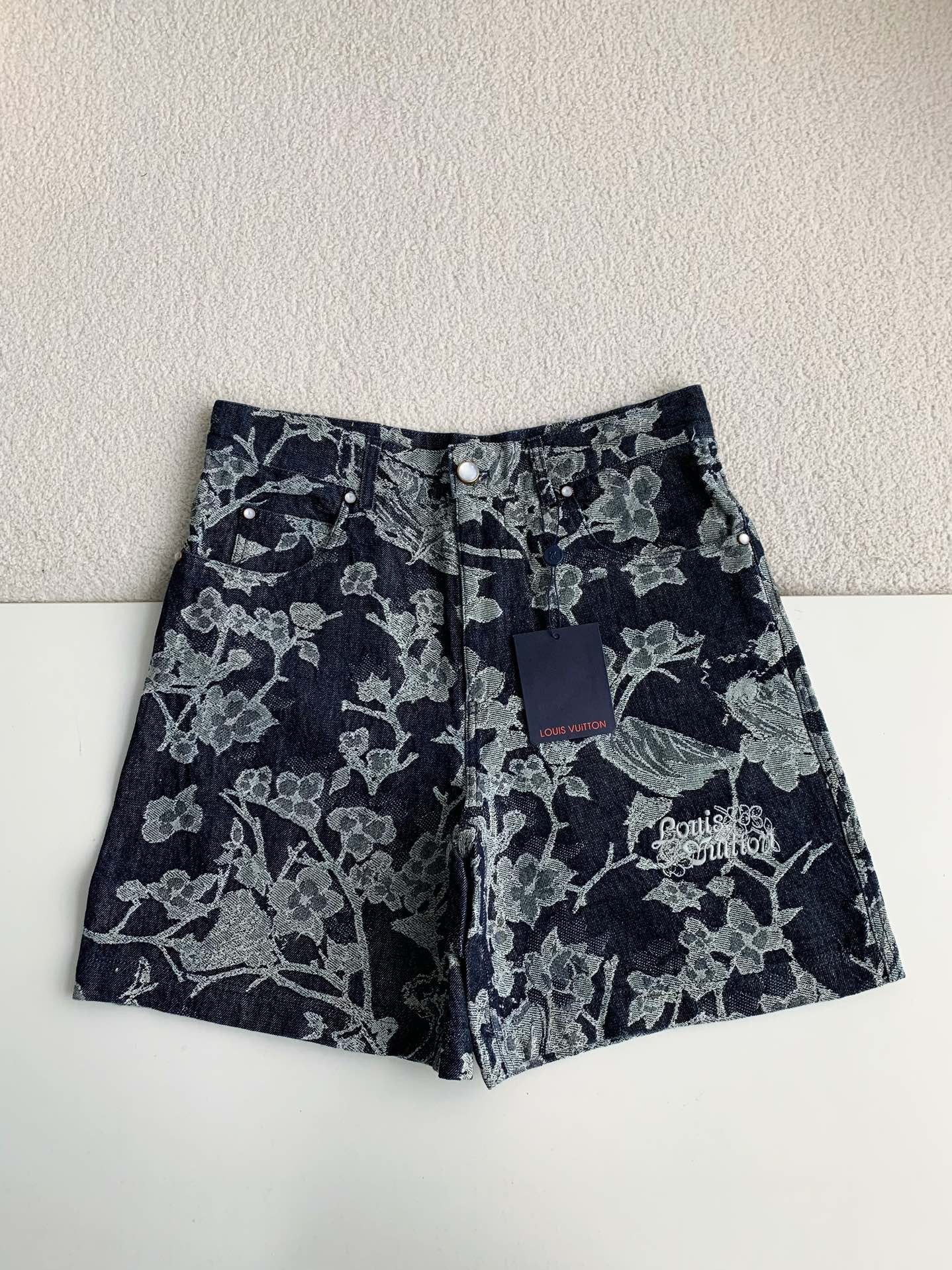 LOUIS VUITTON Jean shorts