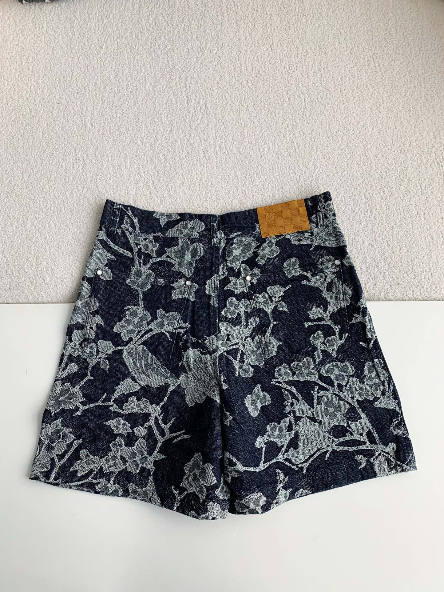 LOUIS VUITTON Jean shorts