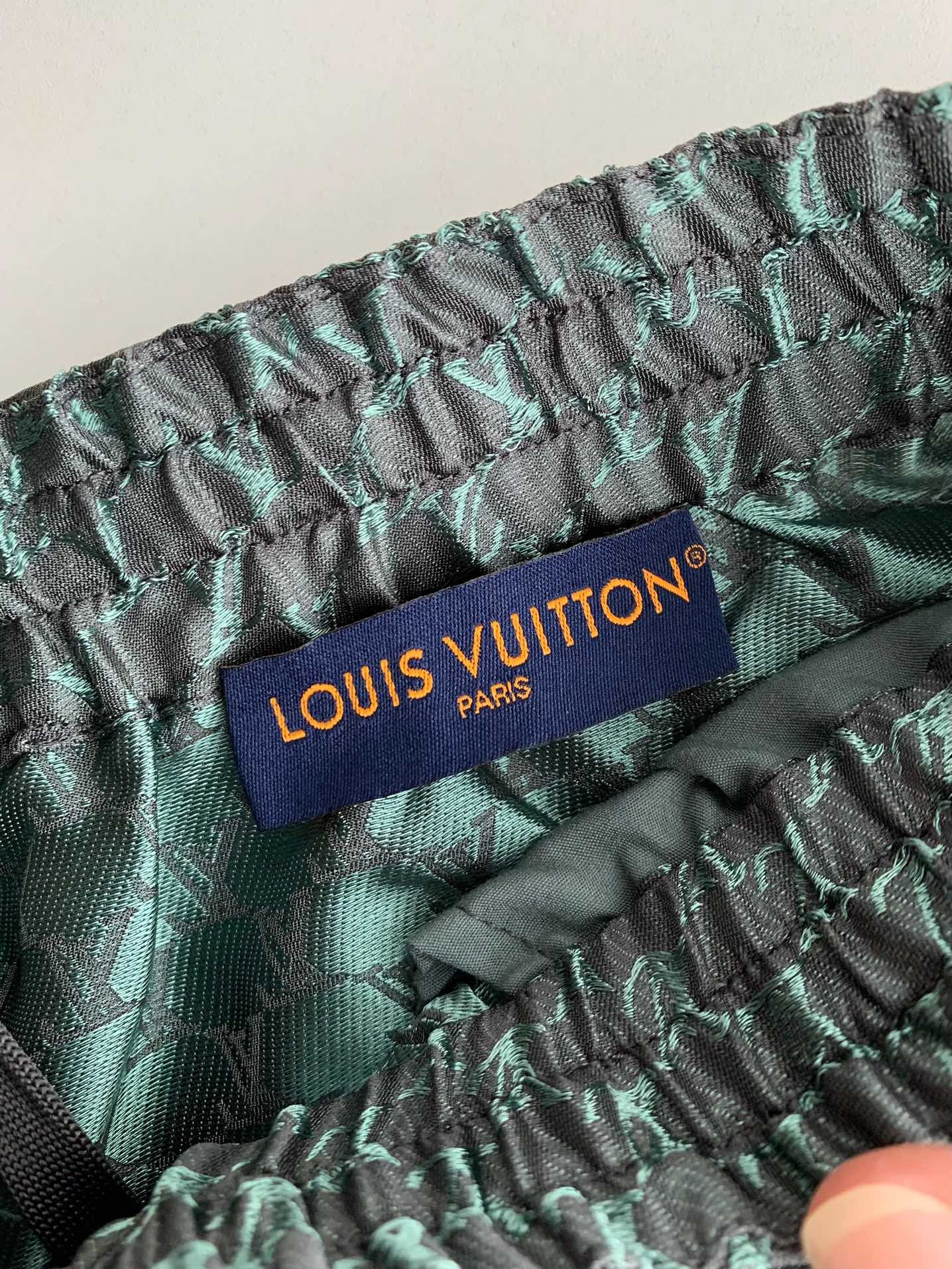 LOUIS VUITTON shorts