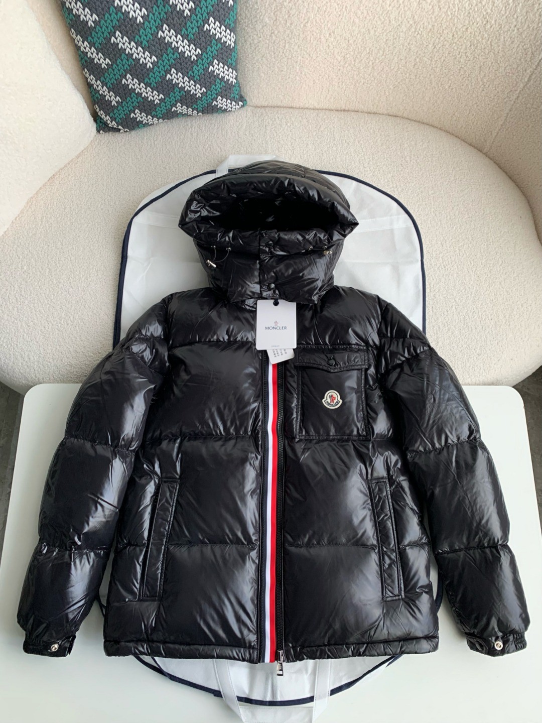 MONCLER MONTBELIARD DOWN JACK ET