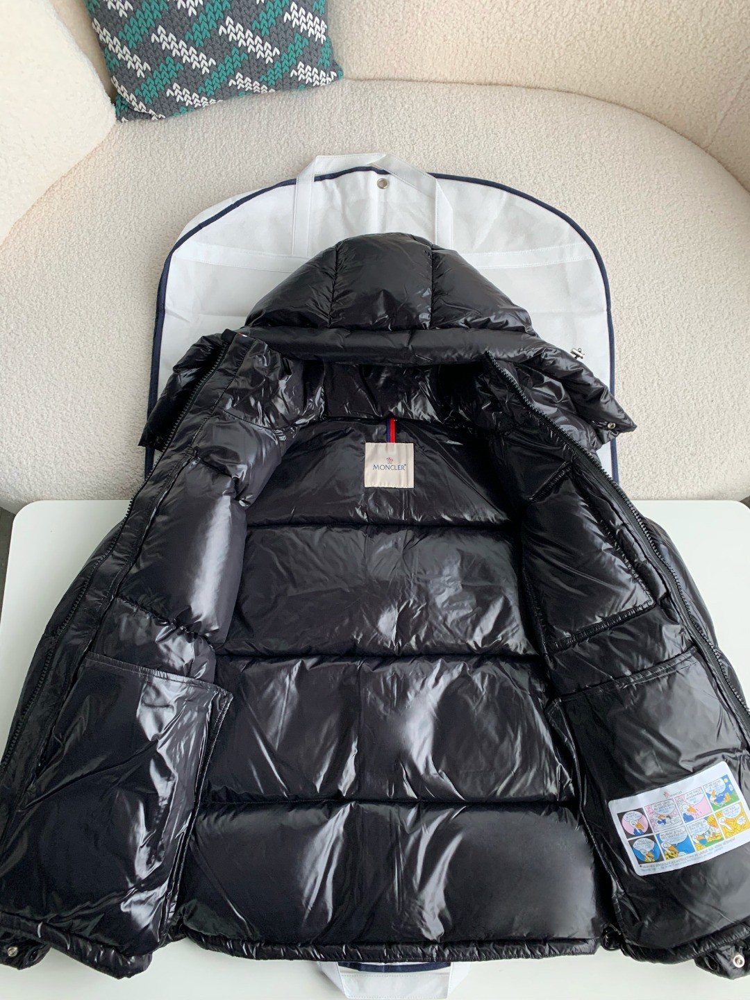 MONCLER MONTBELIARD DOWN JACK ET