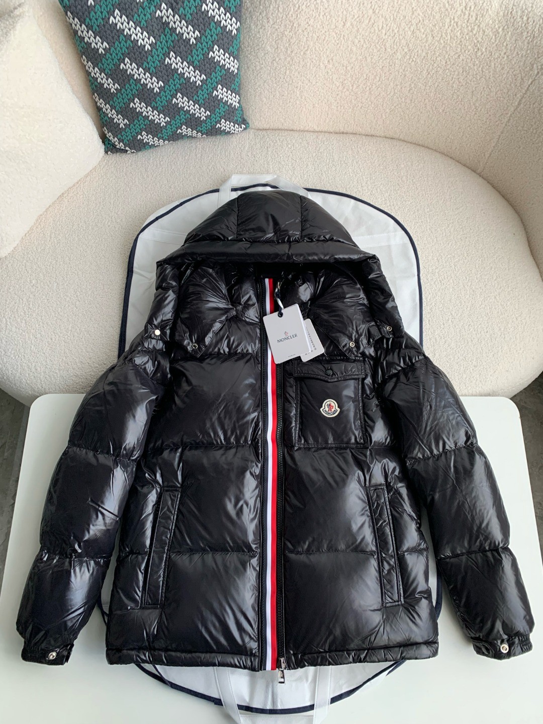 MONCLER MONTBELIARD DOWN JACK ET