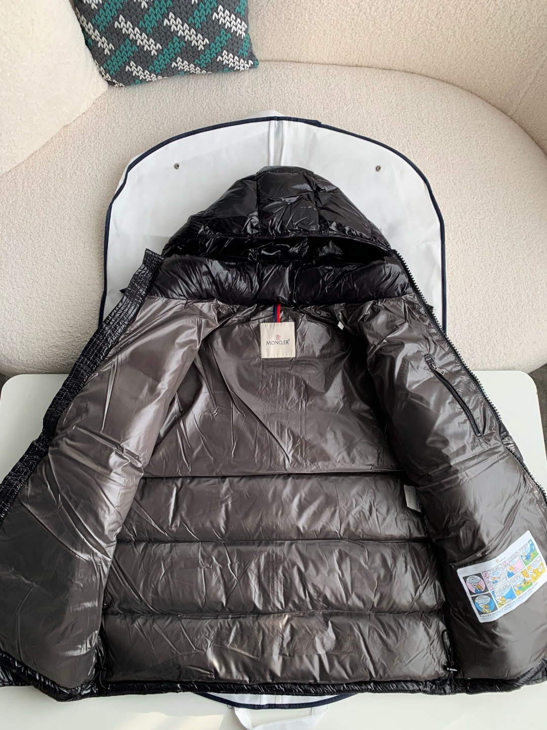 MONCLER MONTBELIARD DOWN JACK ET