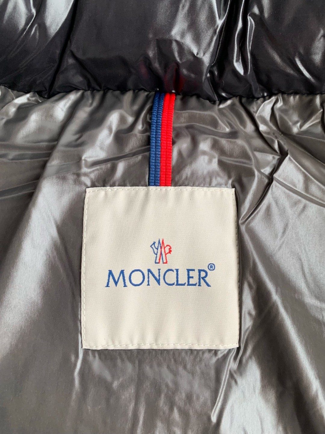 MONCLER MONTBELIARD DOWN JACK ET