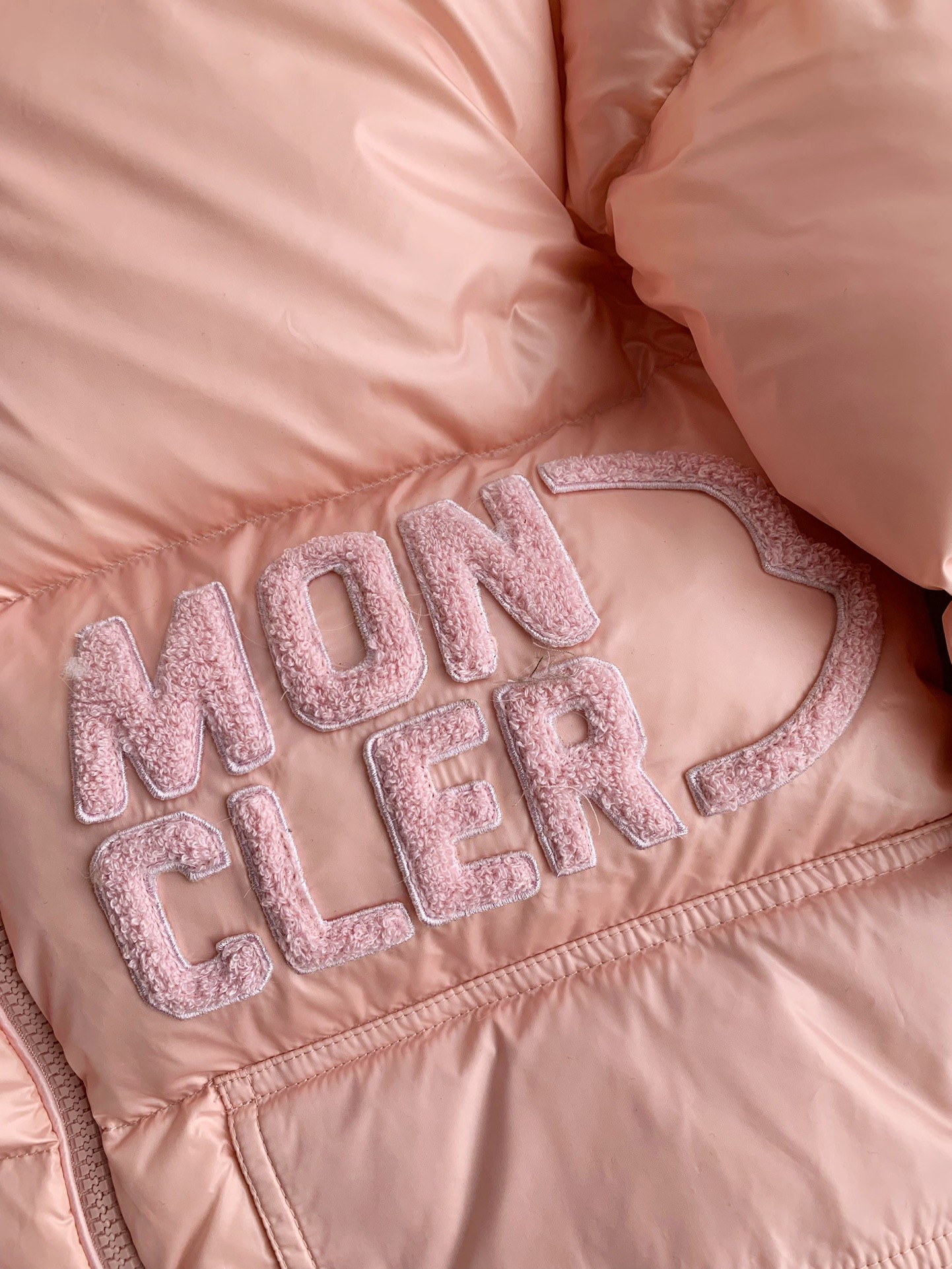 Moncler Thick down jacket for women- pink