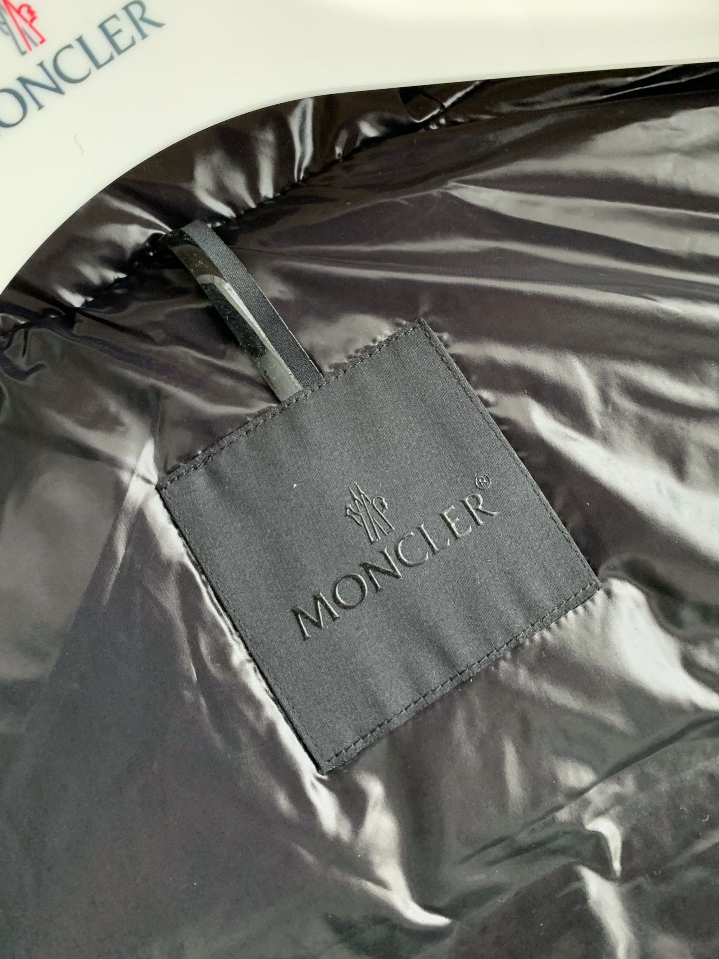 Moncler Montbeliard down jacket