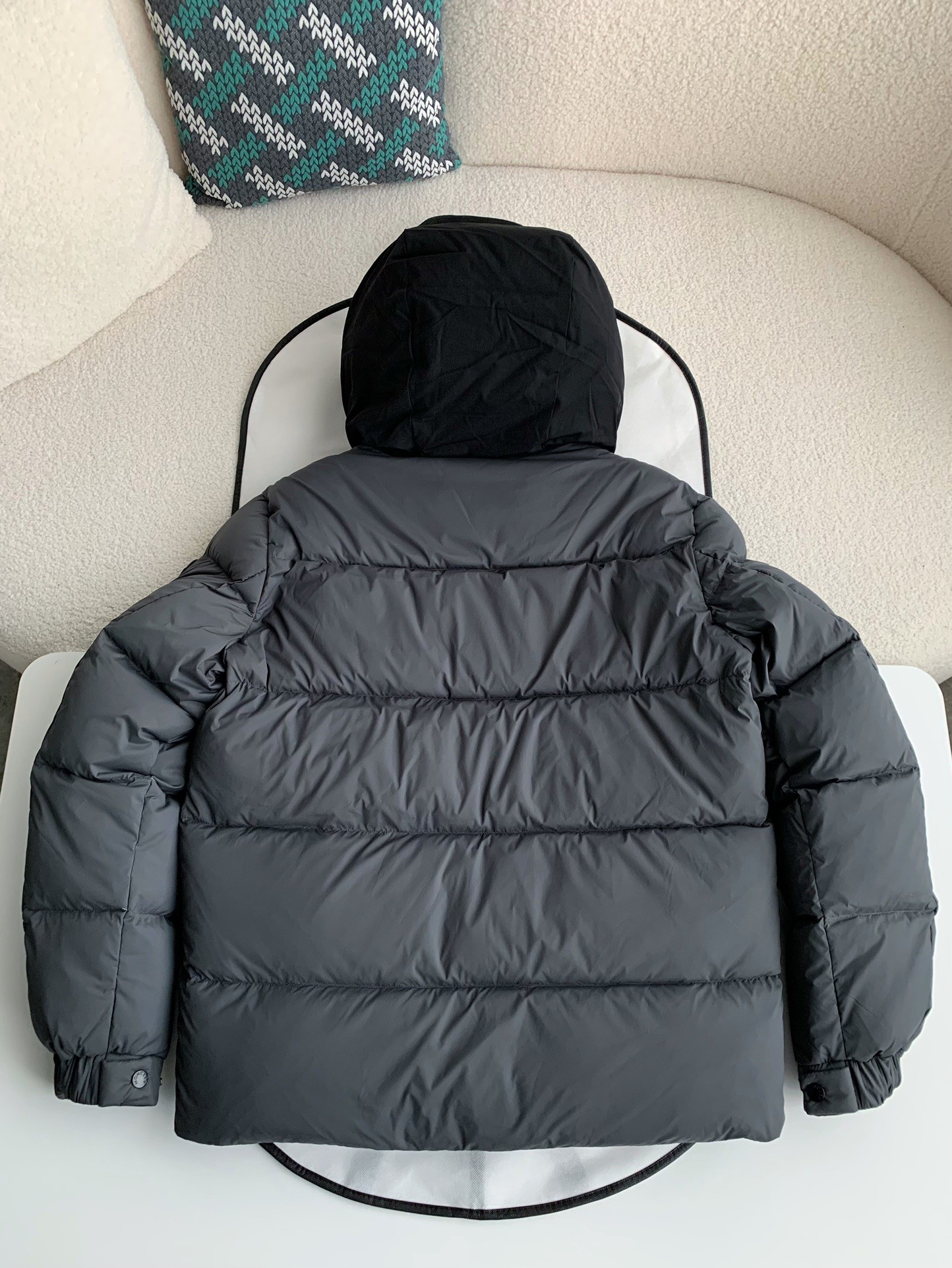 Moncler Montbeliard down jacket