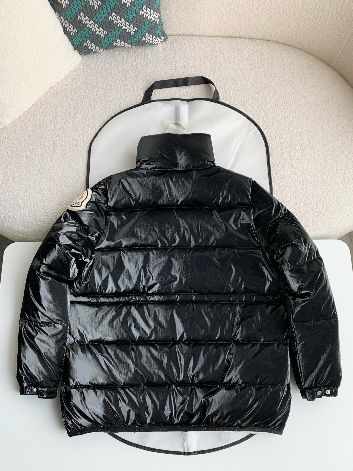 MONCLER MONTBELIARD DOWN JACK ET