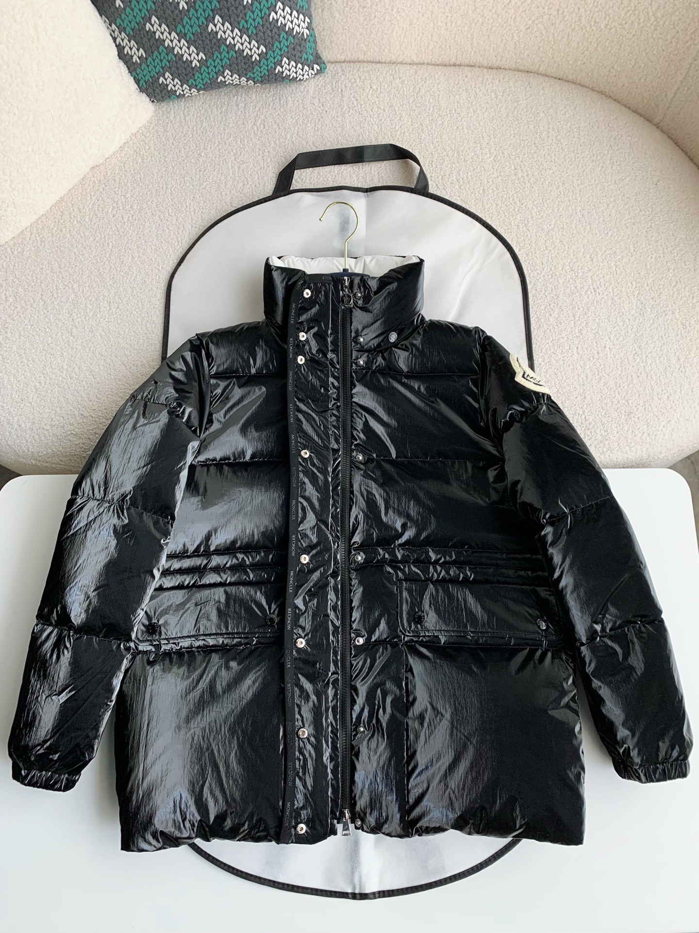 MONCLER MONTBELIARD DOWN JACK ET