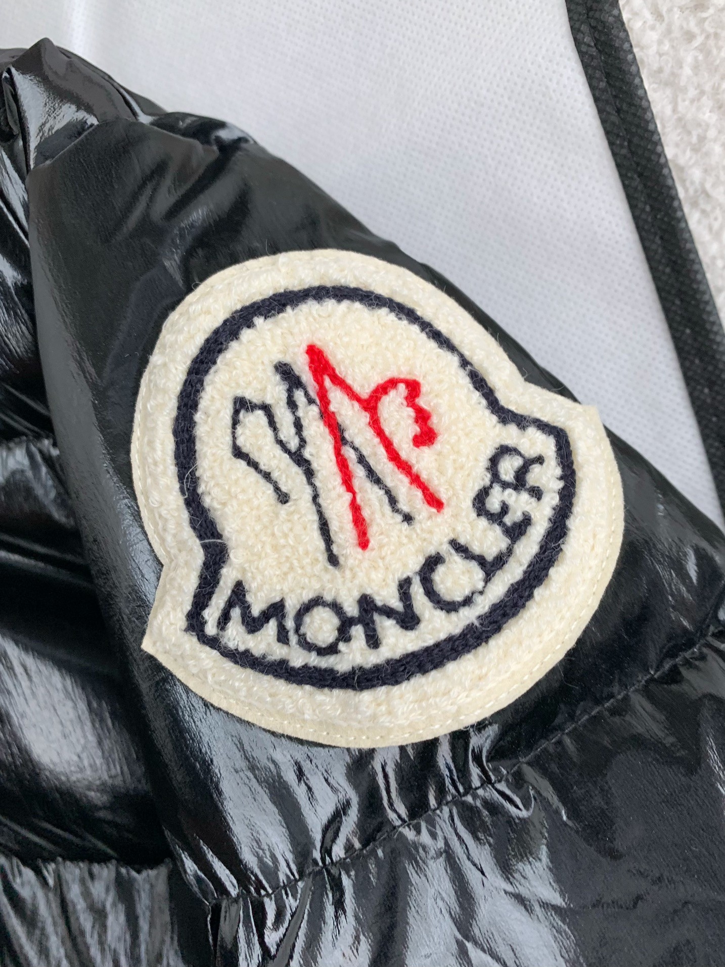 MONCLER MONTBELIARD DOWN JACK ET