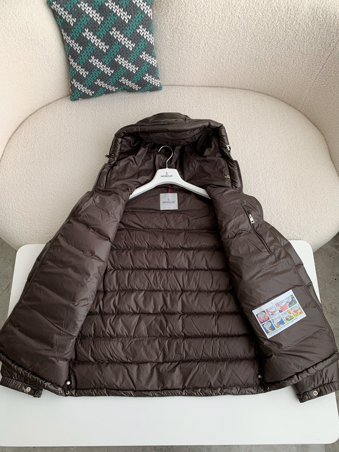 Moncler Montbeliard down jacket