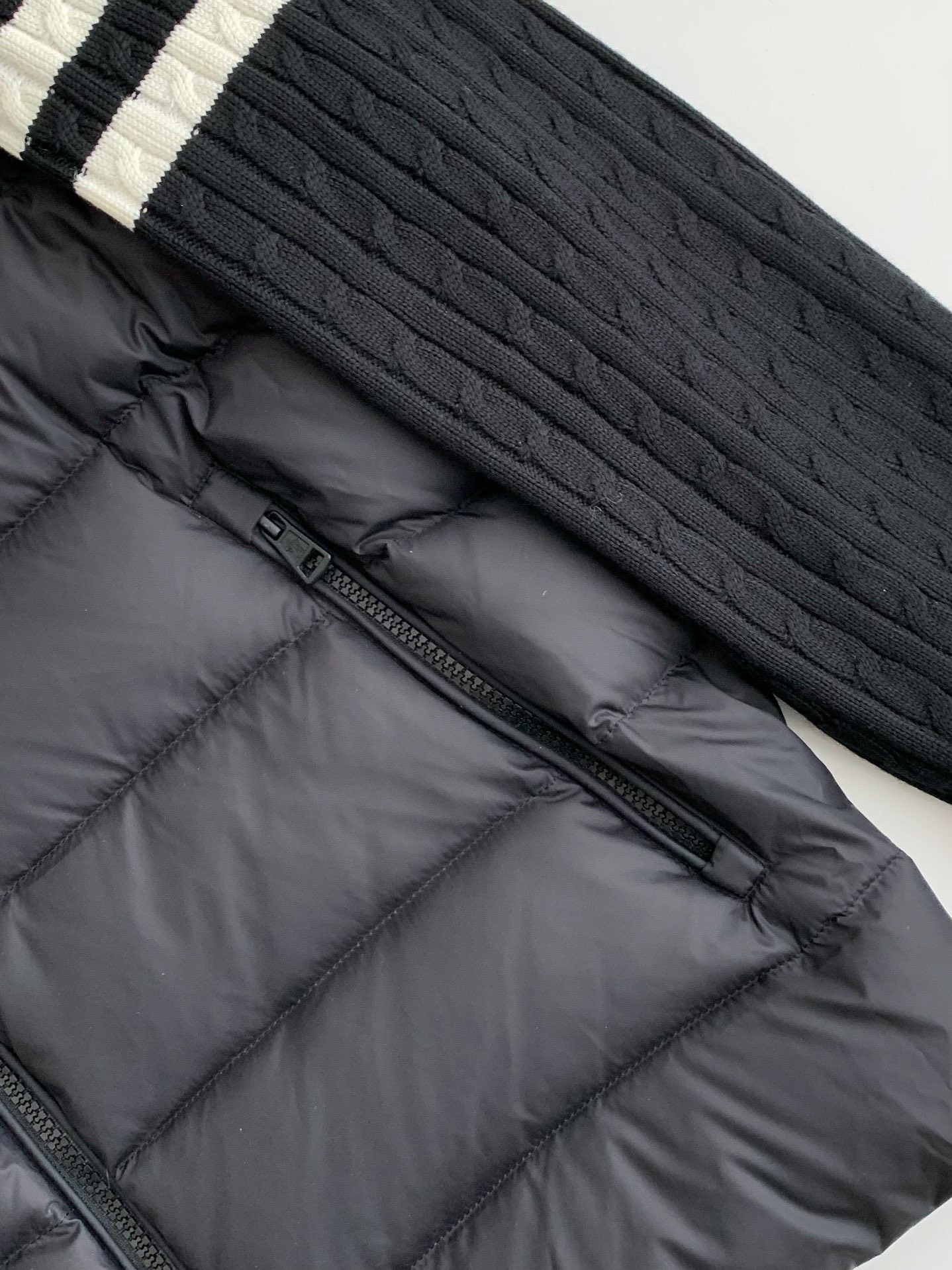 Moncler Montbeliard down jacket