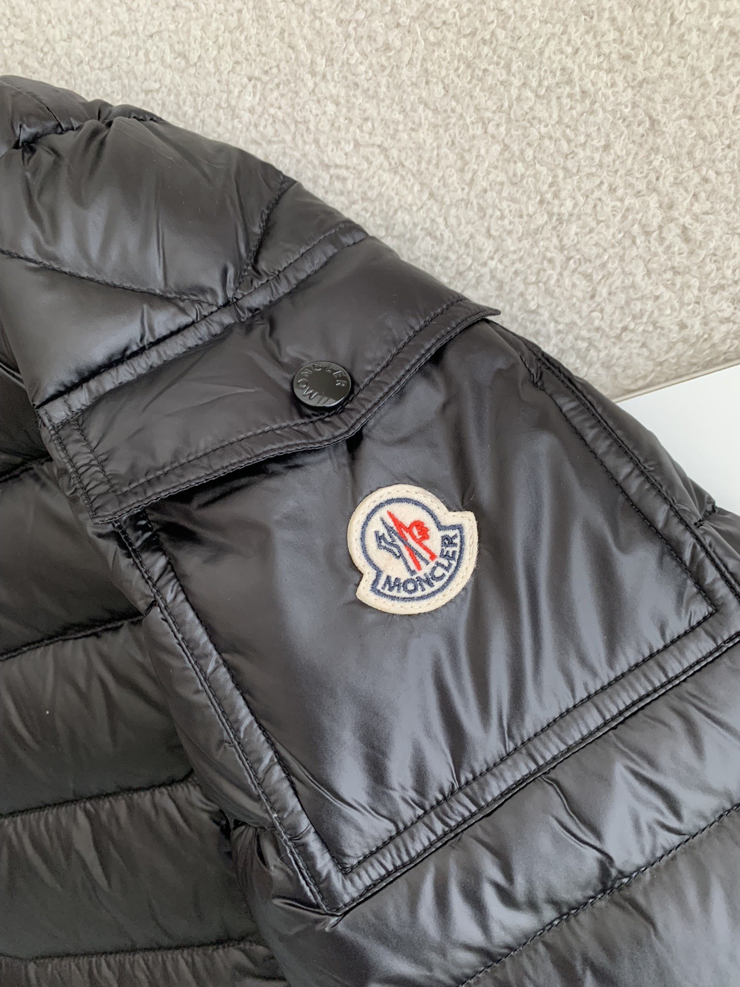 Moncler Montbeliard down jacket