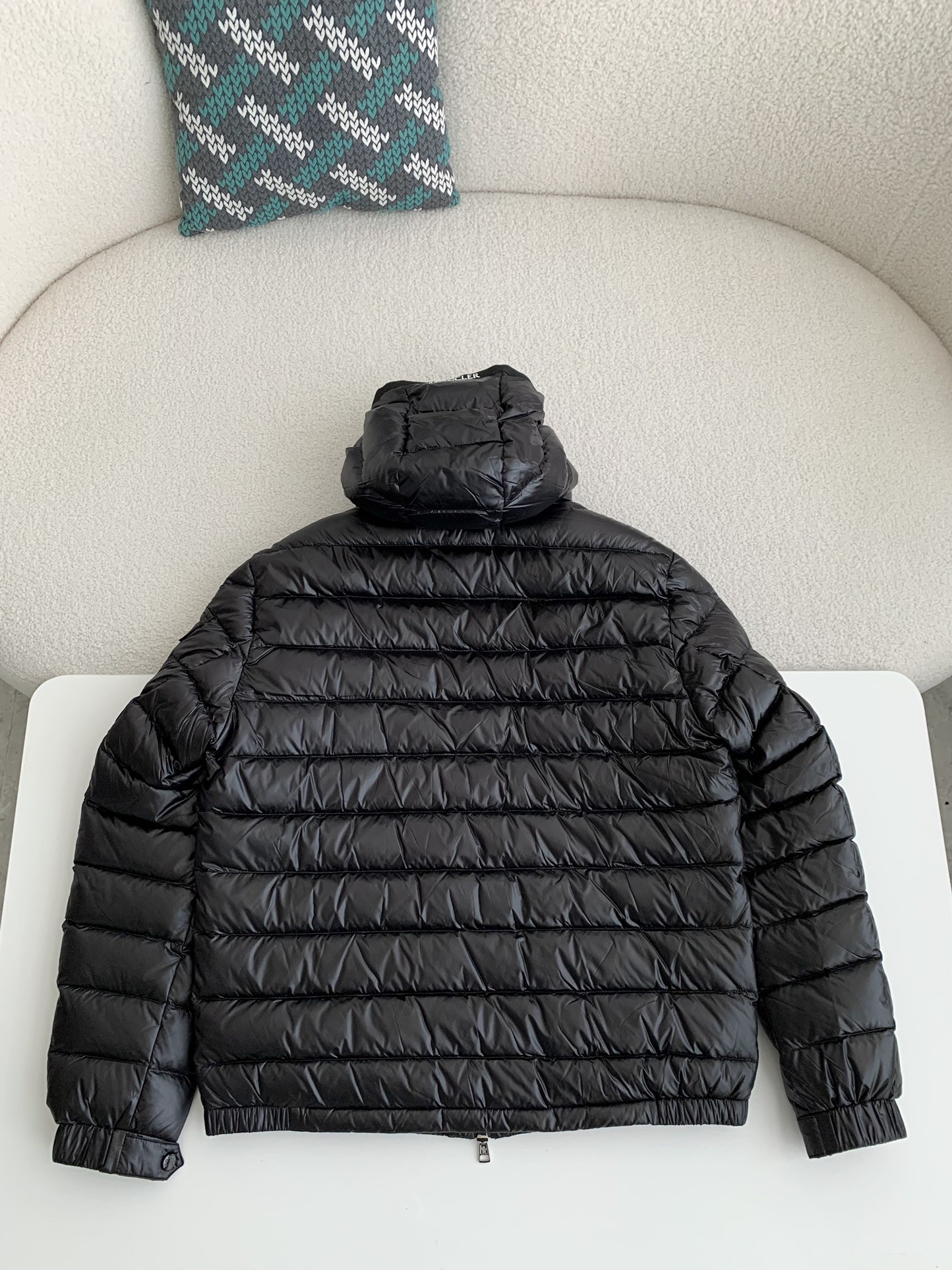 Moncler Montbeliard down jacket