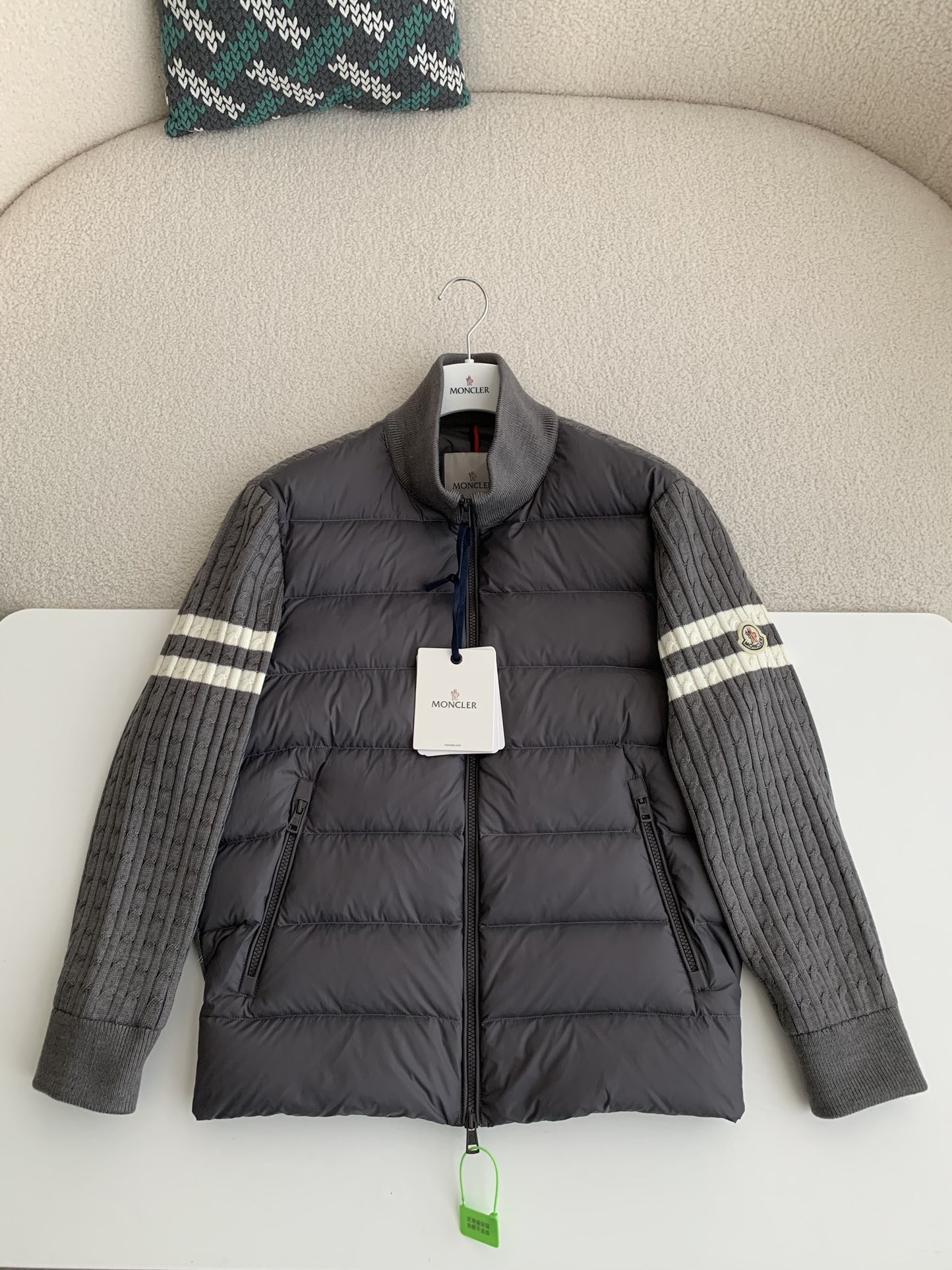 Moncler Montbeliard down jacket