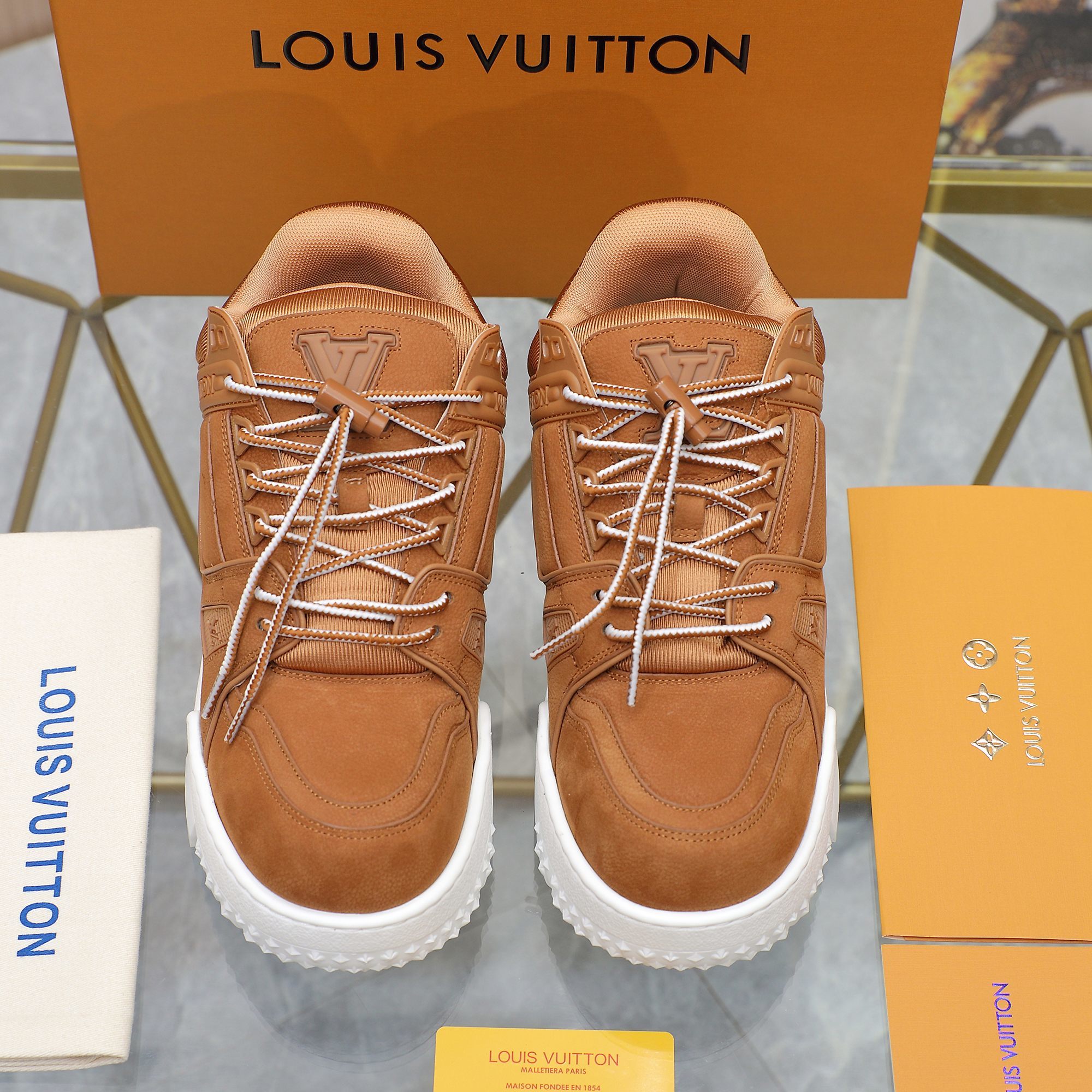 1AD7CQ LV Trainer Maxi Sneaker louis vuitton shoes duplicate