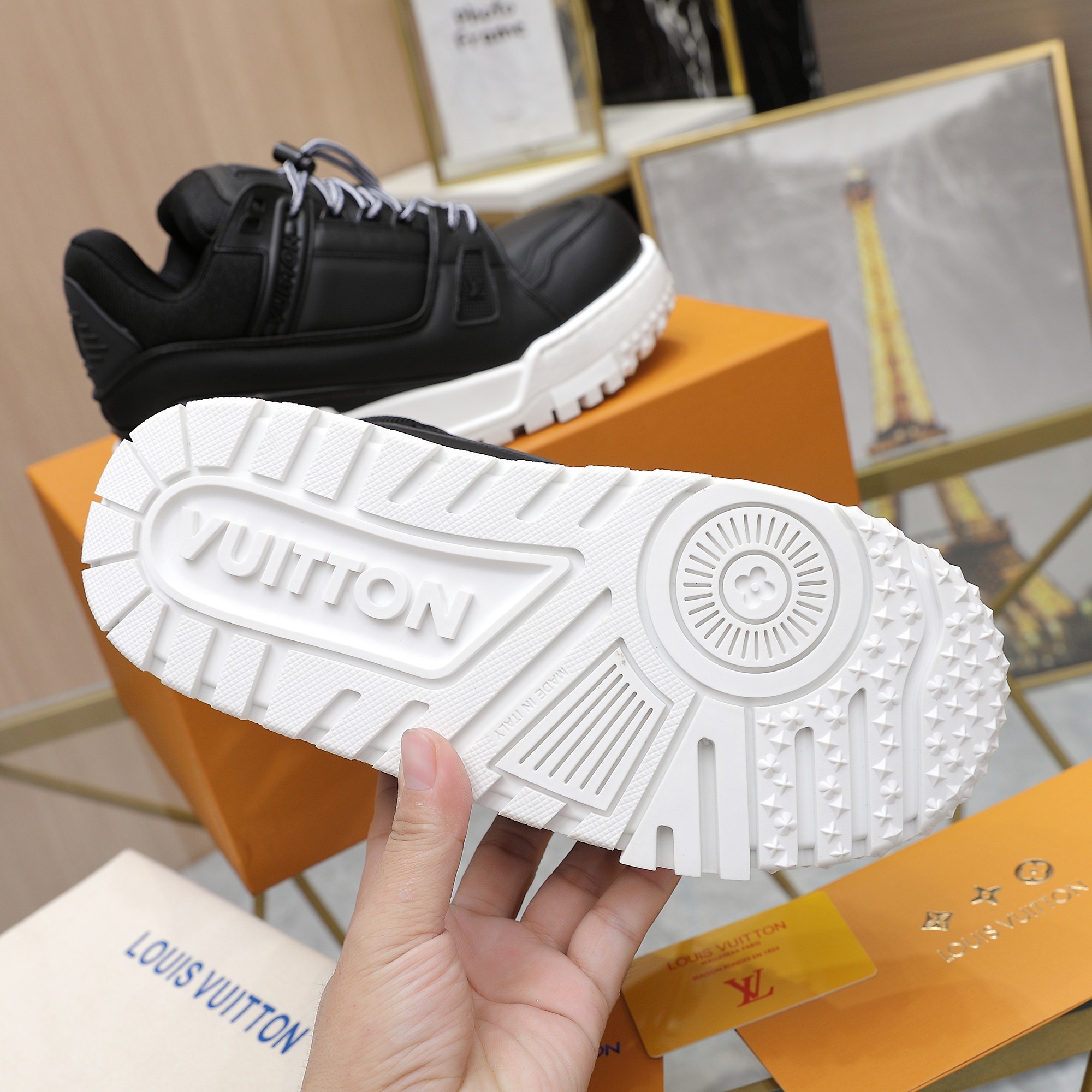 1A8WB5 LV Trainer Sneaker louis vuitton shoes duplicate