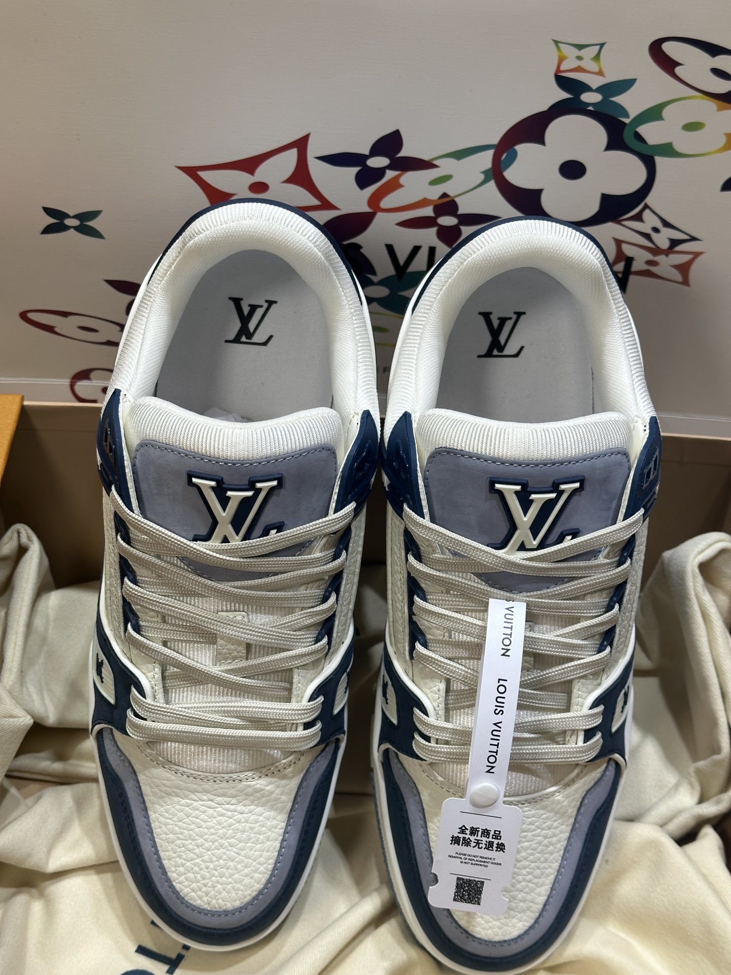 1ABLUR LV Trainer Sneaker Louis Vuitton Trainer Sneakers