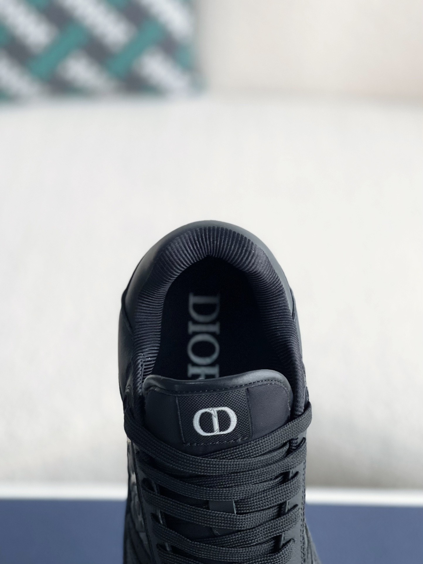 DIOR B27 Oblique Sneakers