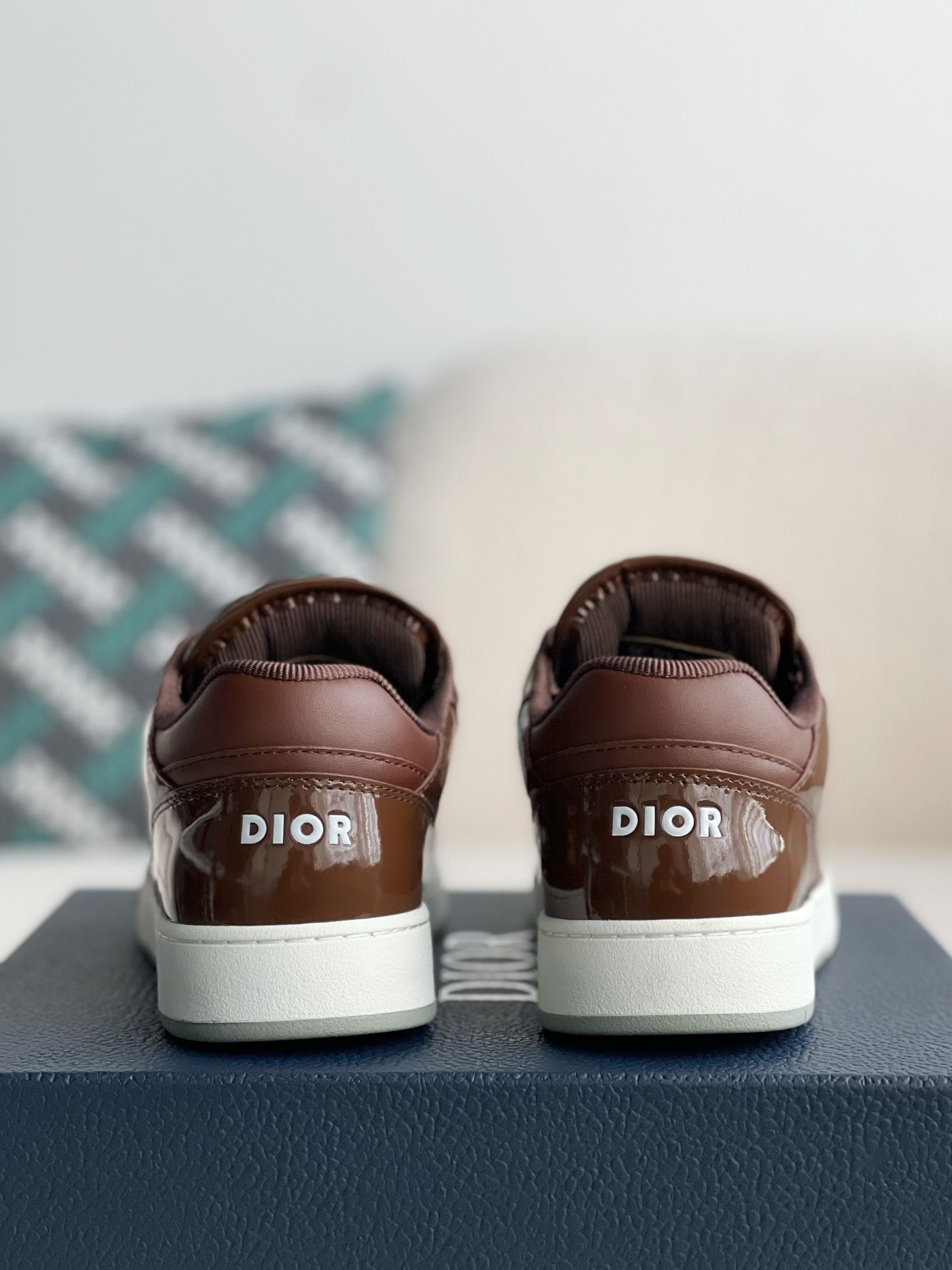 DIOR B27 Oblique Sneakers