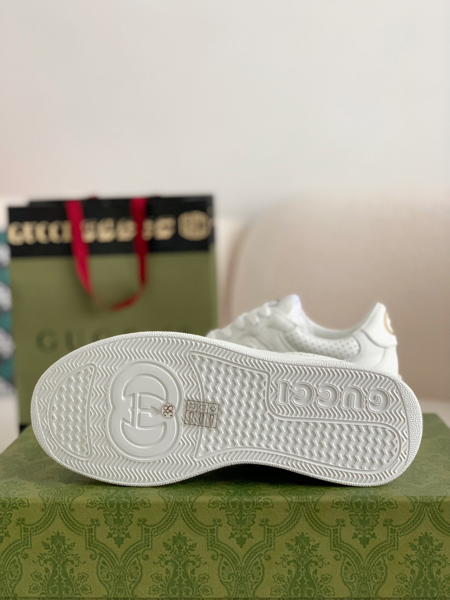 gucci sneakers