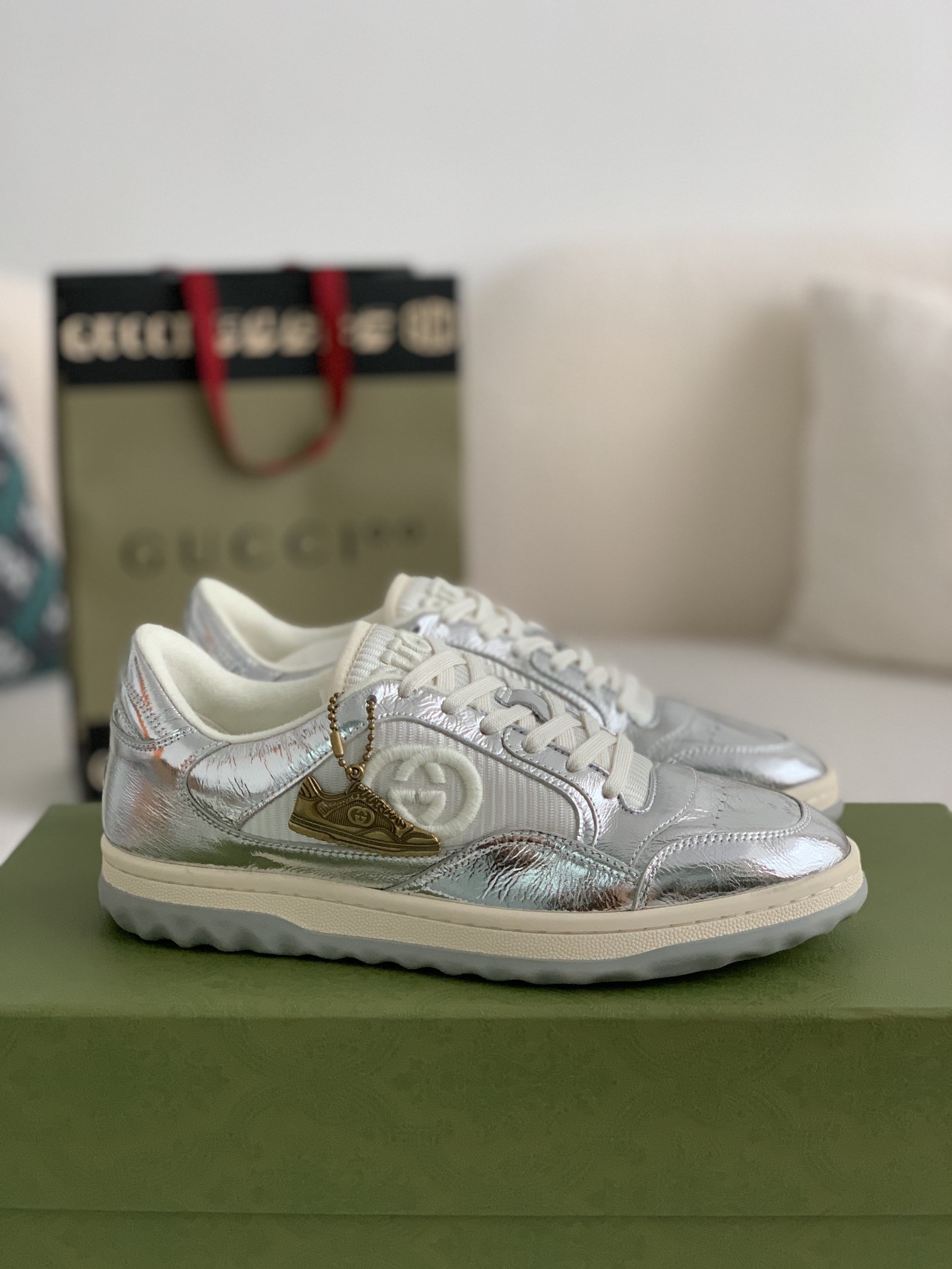 Gucci sneakers white