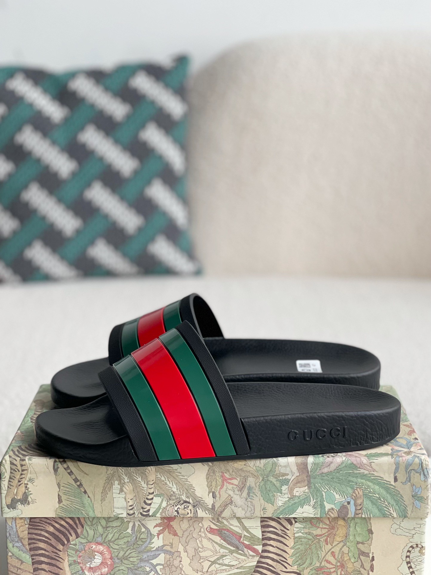 Gucci sandals