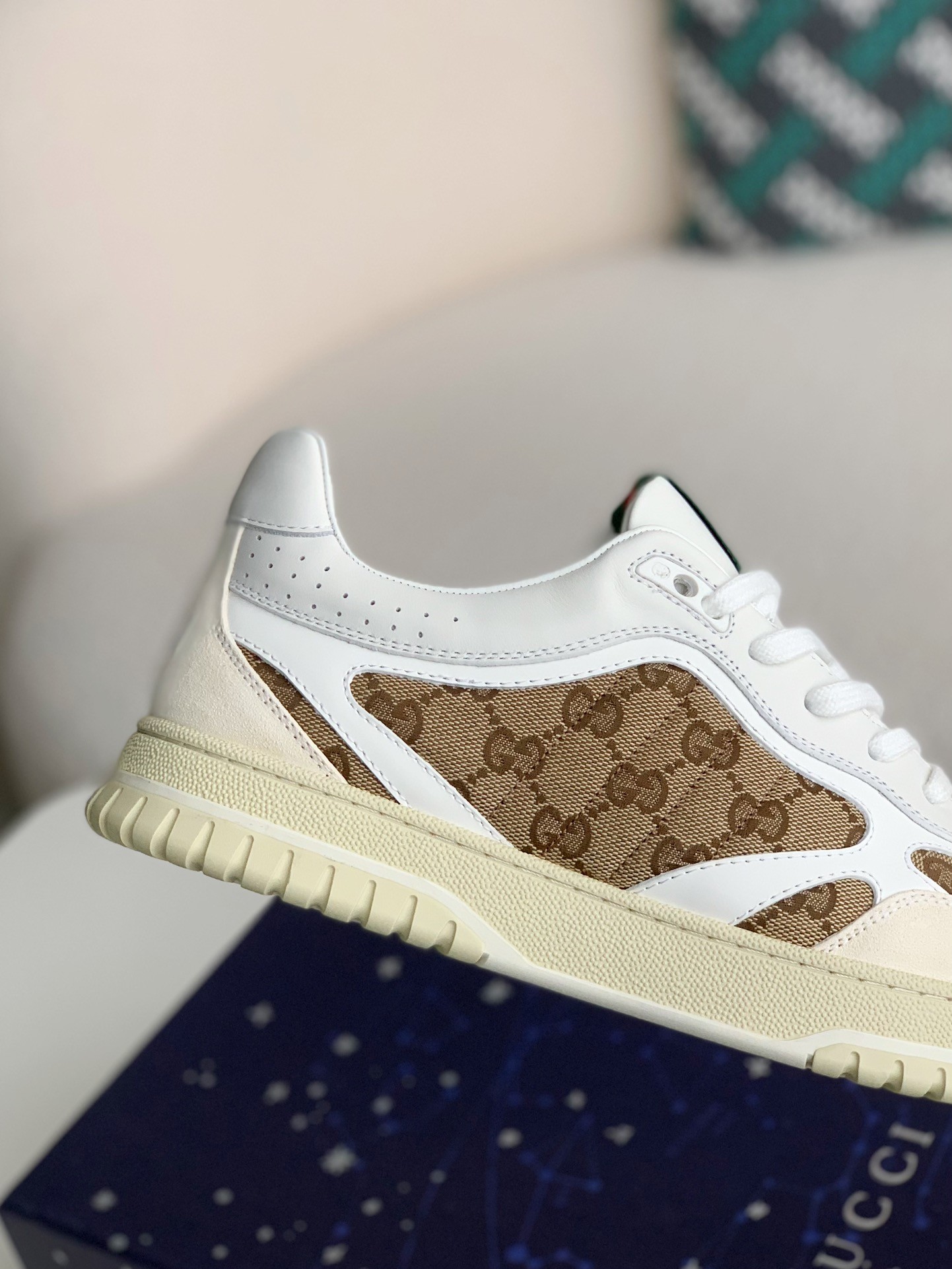 Gucci sneakers white