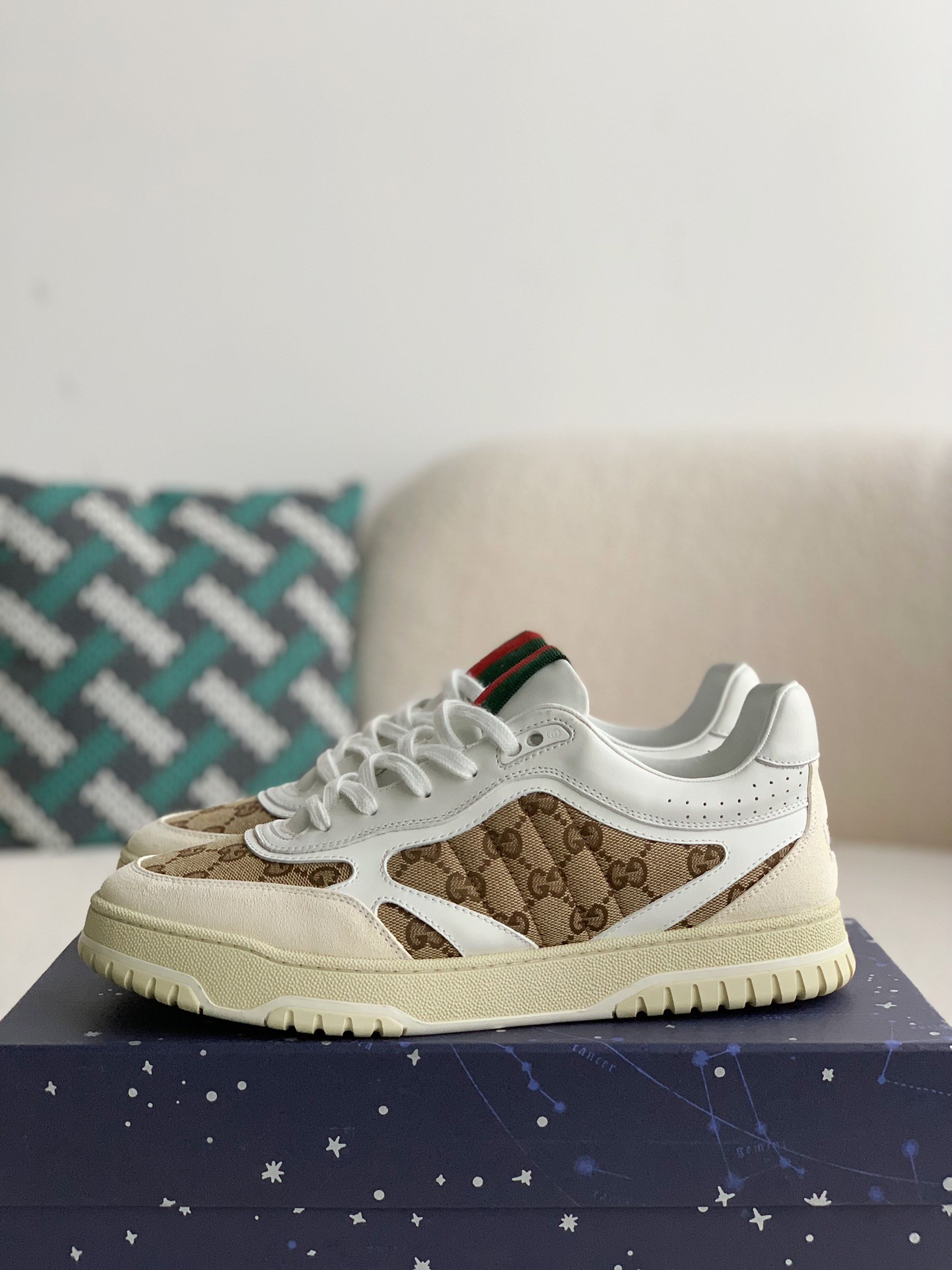 Gucci sneakers white