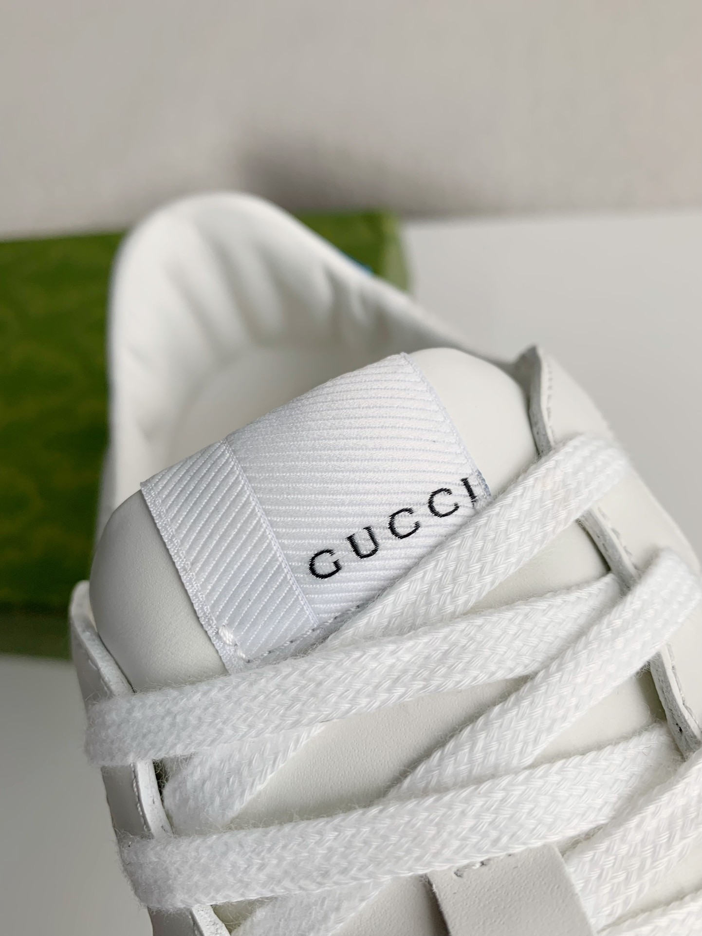 Gucci sneakers Cowhide