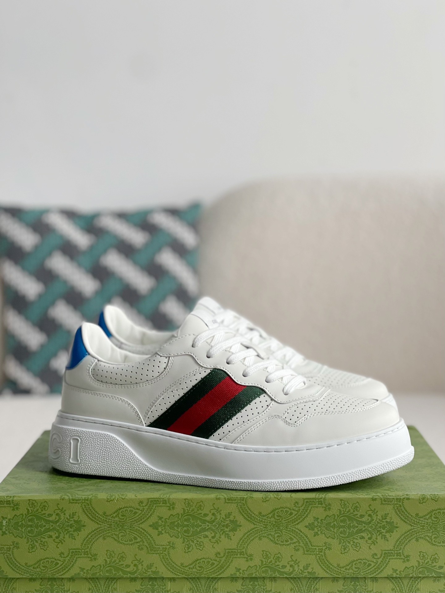 Gucci sneakers Cowhide