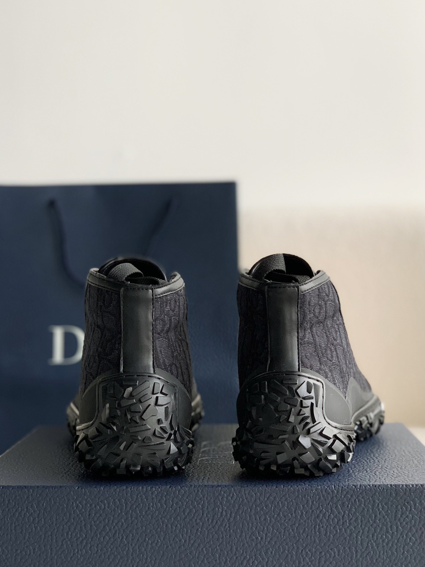 DIOR B28 sneaker