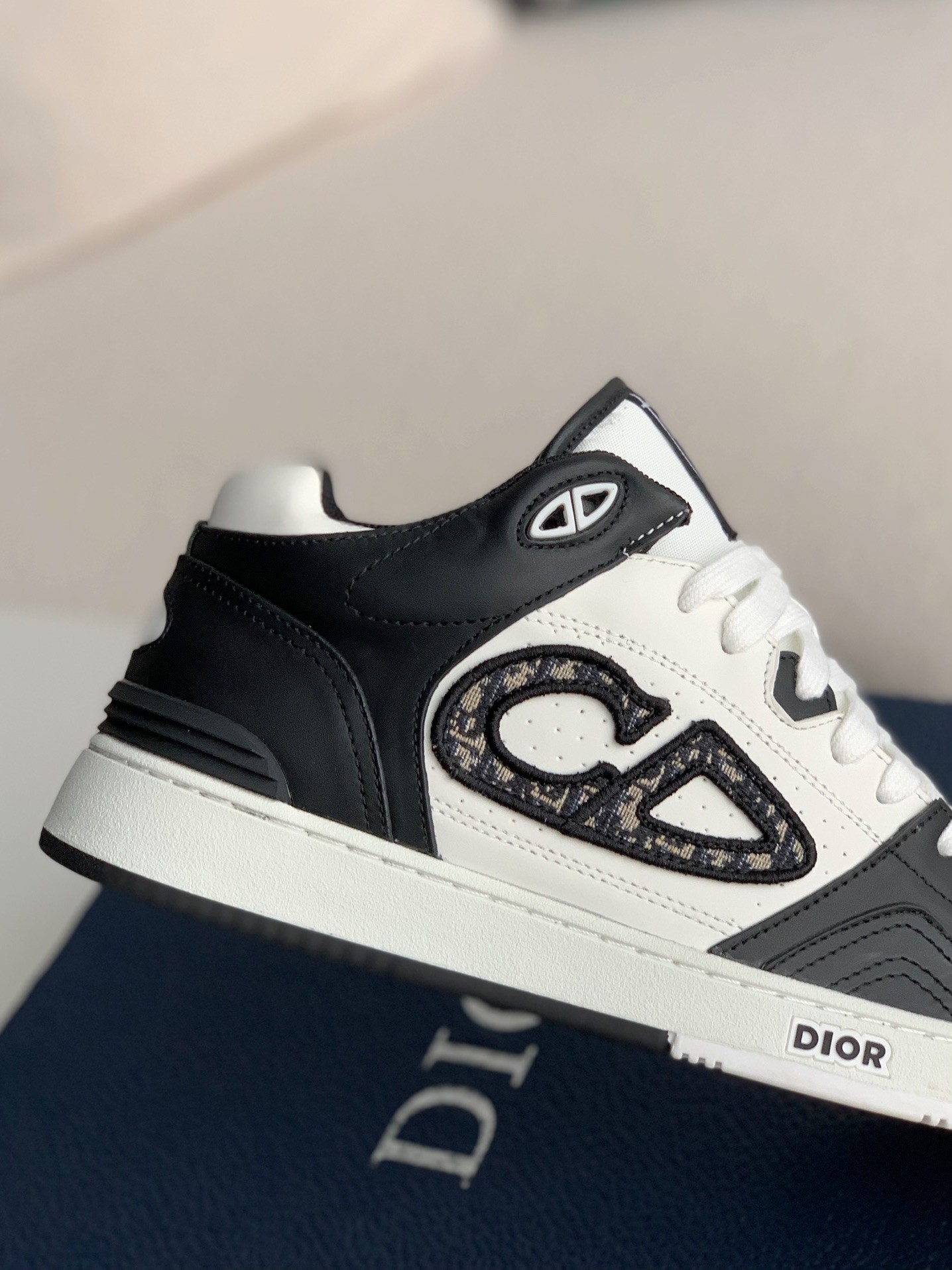 Dior B57 Mid-Top Sneaker Black and White Smooth Calfskin with Beige and Black Dior Oblique Jacquard