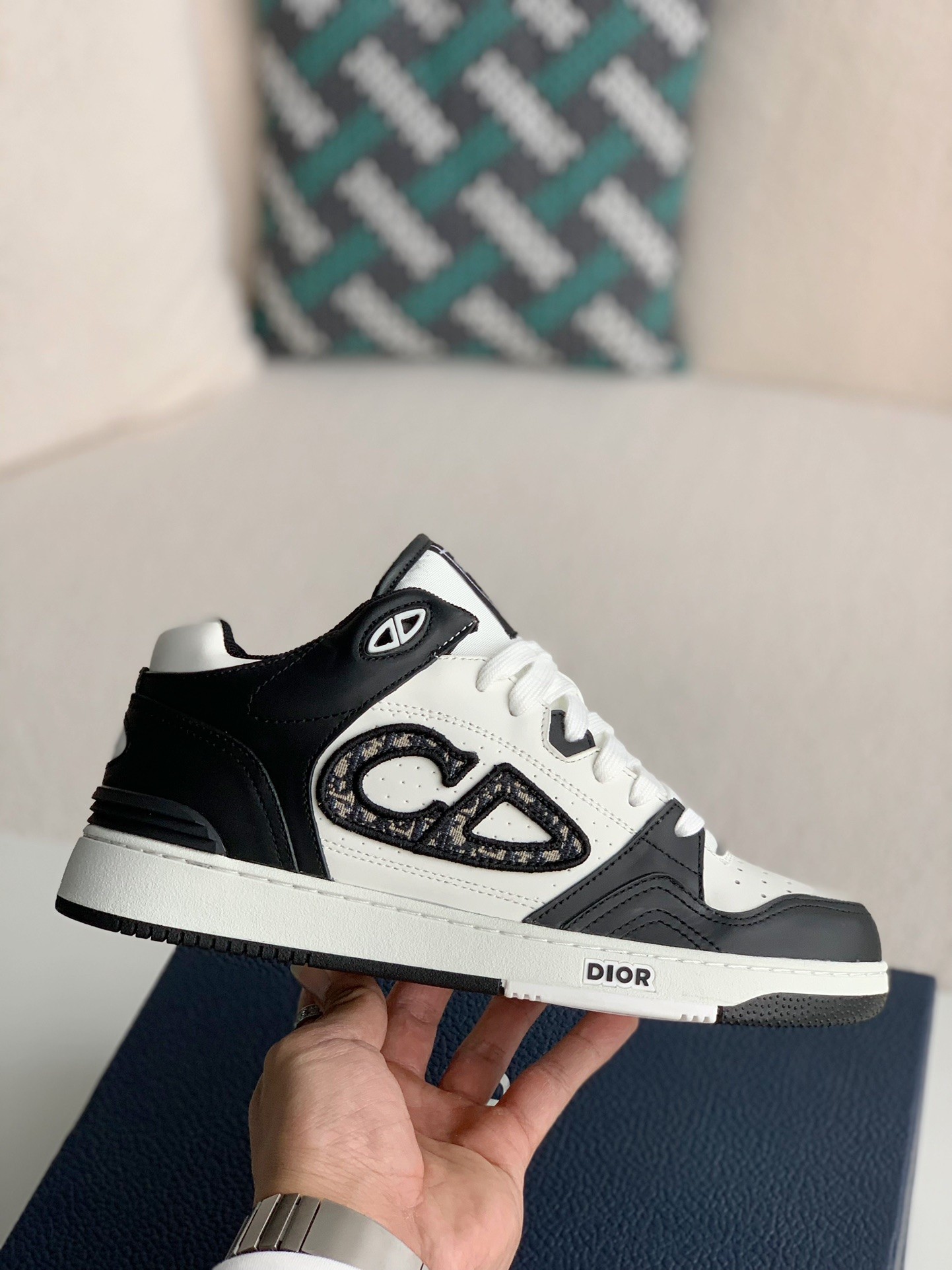 Dior B57 Mid-Top Sneaker Black and White Smooth Calfskin with Beige and Black Dior Oblique Jacquard