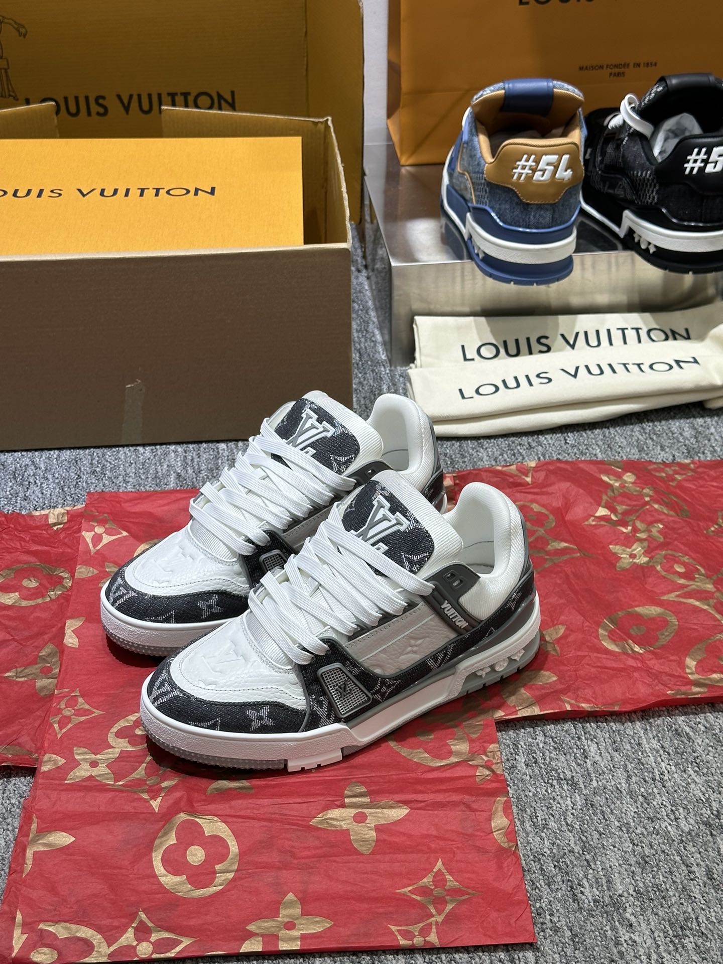 1ADF5I LOUIS Vuitton Trainer Sneaker Louis Vuitton 