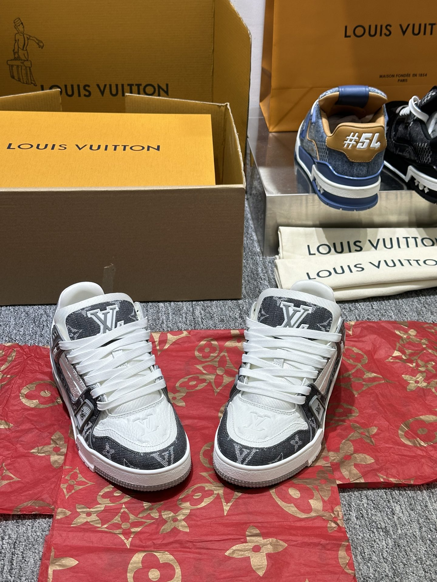 1ADF5I LOUIS Vuitton Trainer Sneaker Louis Vuitton 