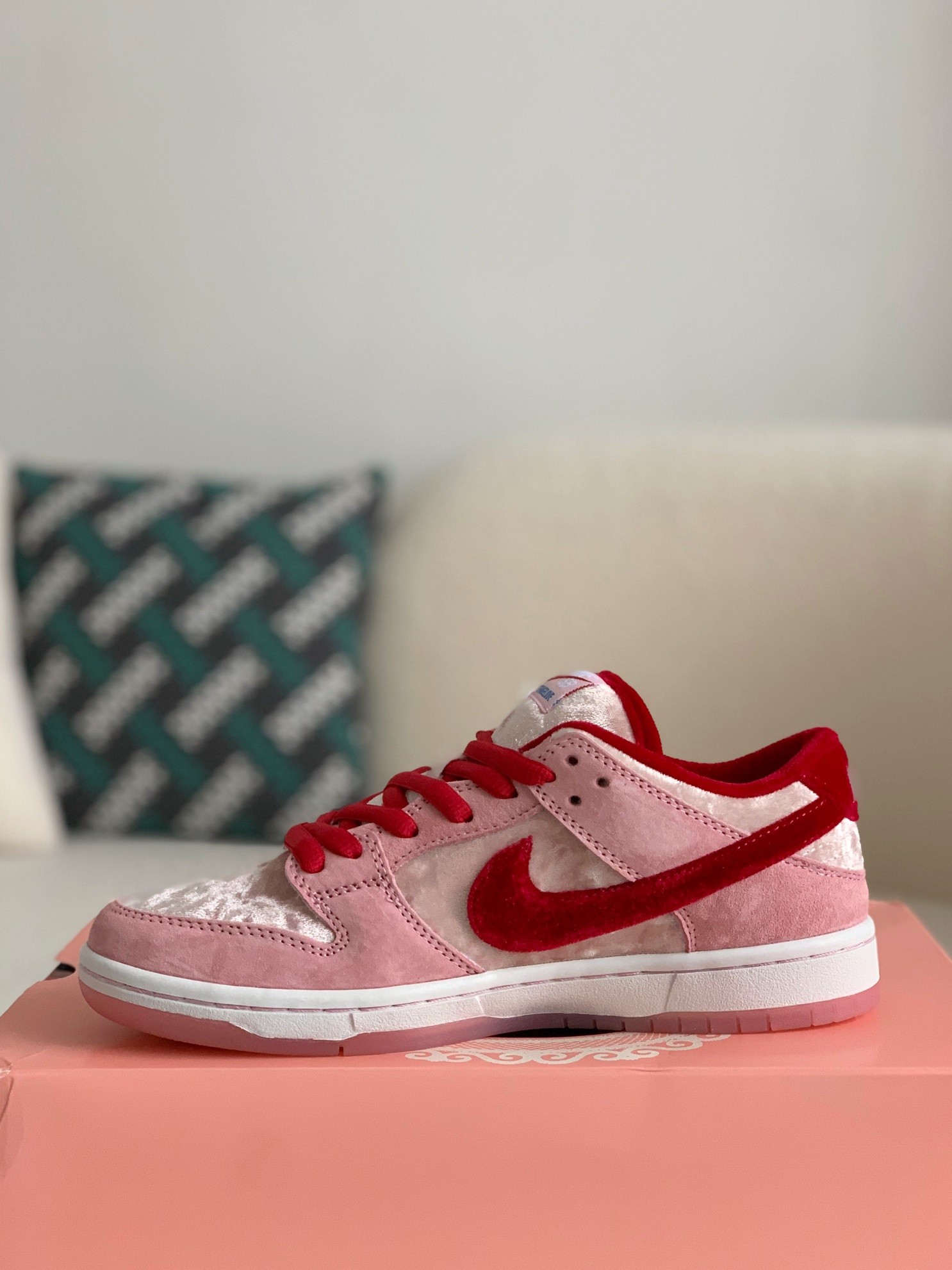 NIKE x SB Dunk Low Sneakers