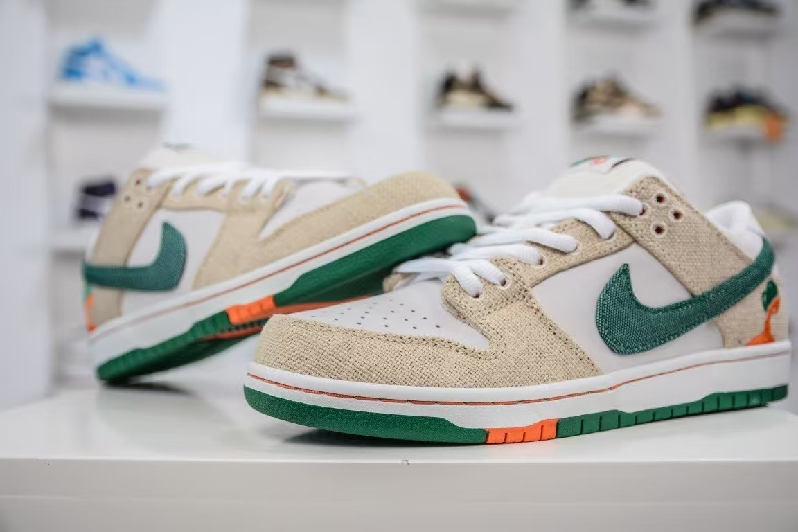 Jarritos x Nike Dunk SB "Phantom and M alachite