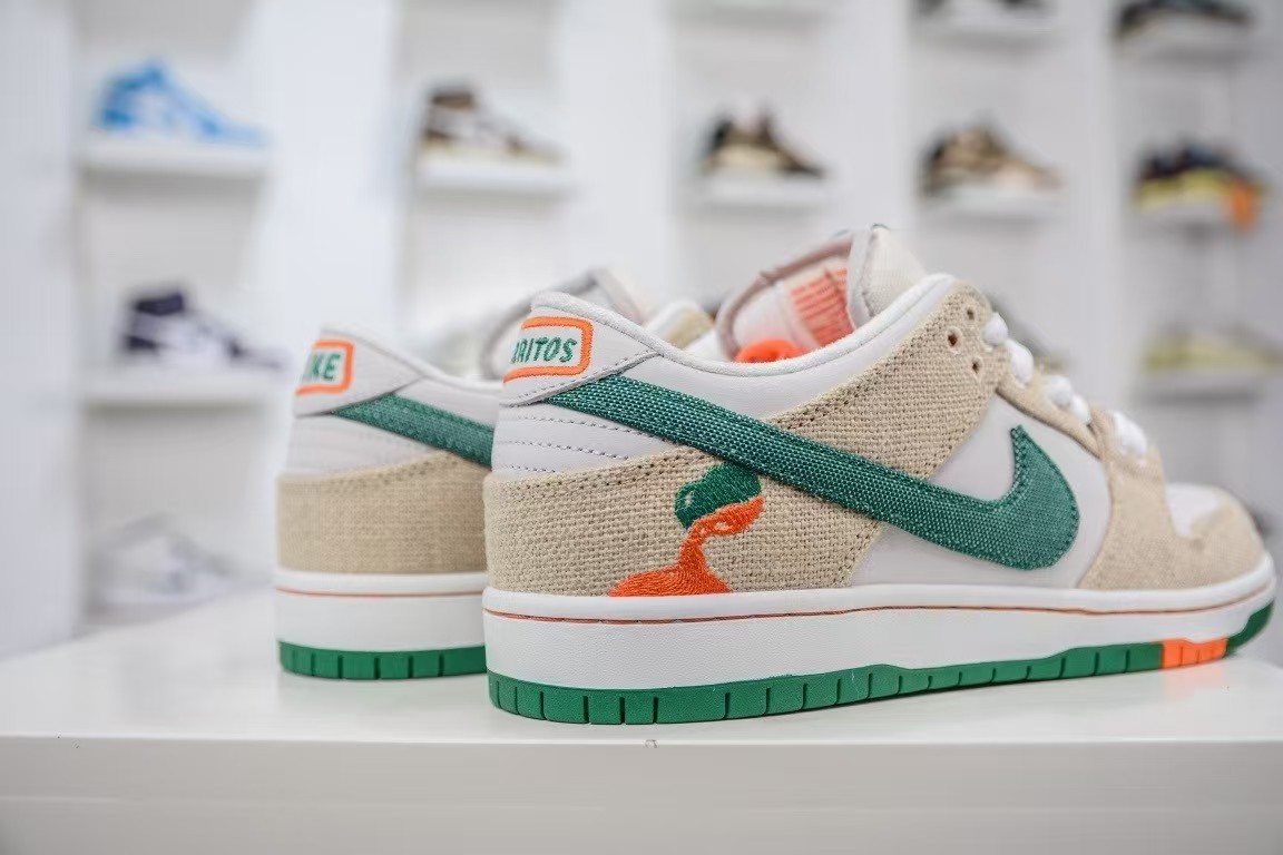 Jarritos x Nike Dunk SB "Phantom and M alachite