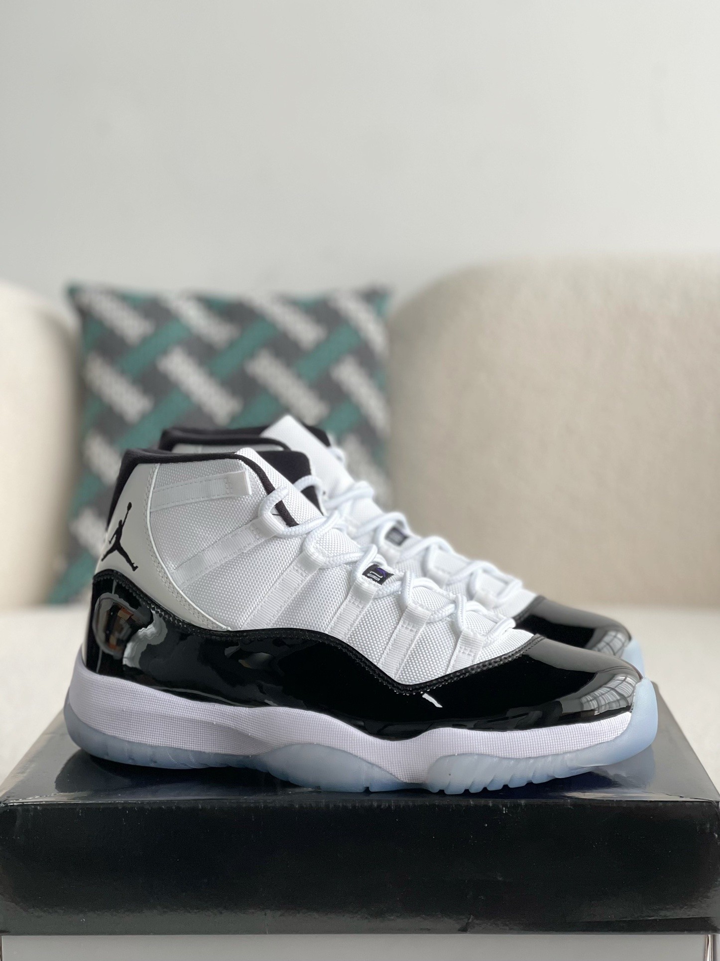 Jordan Air Jordan 11 Retro Concord