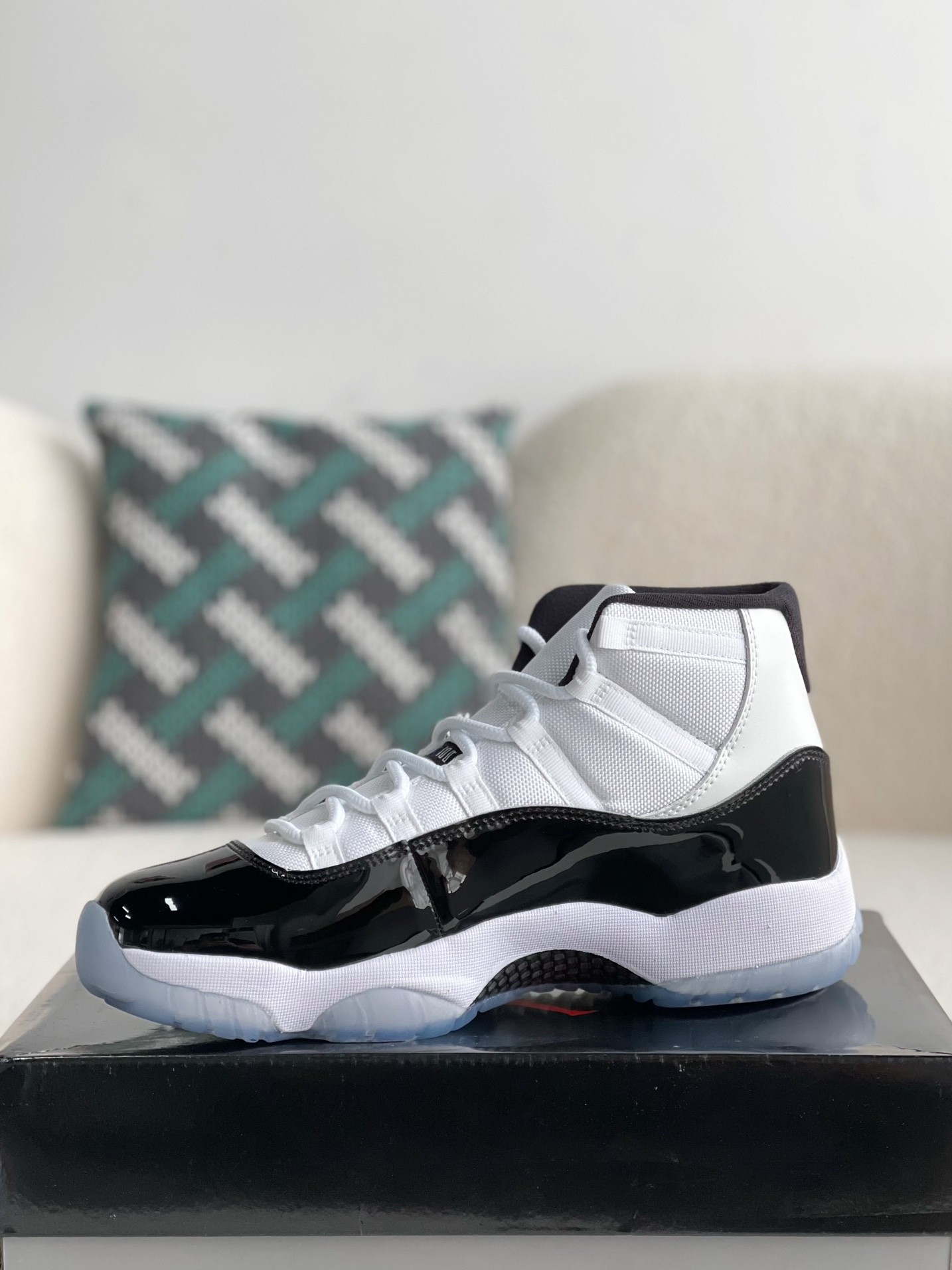 Jordan Air Jordan 11 Retro Concord