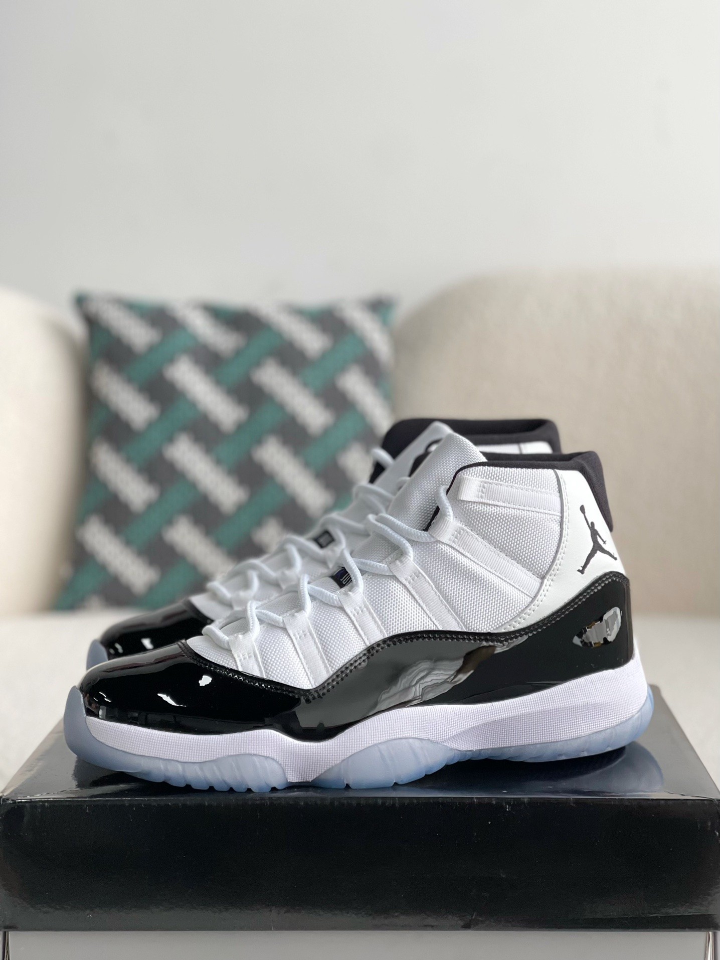 Jordan Air Jordan 11 Retro Concord