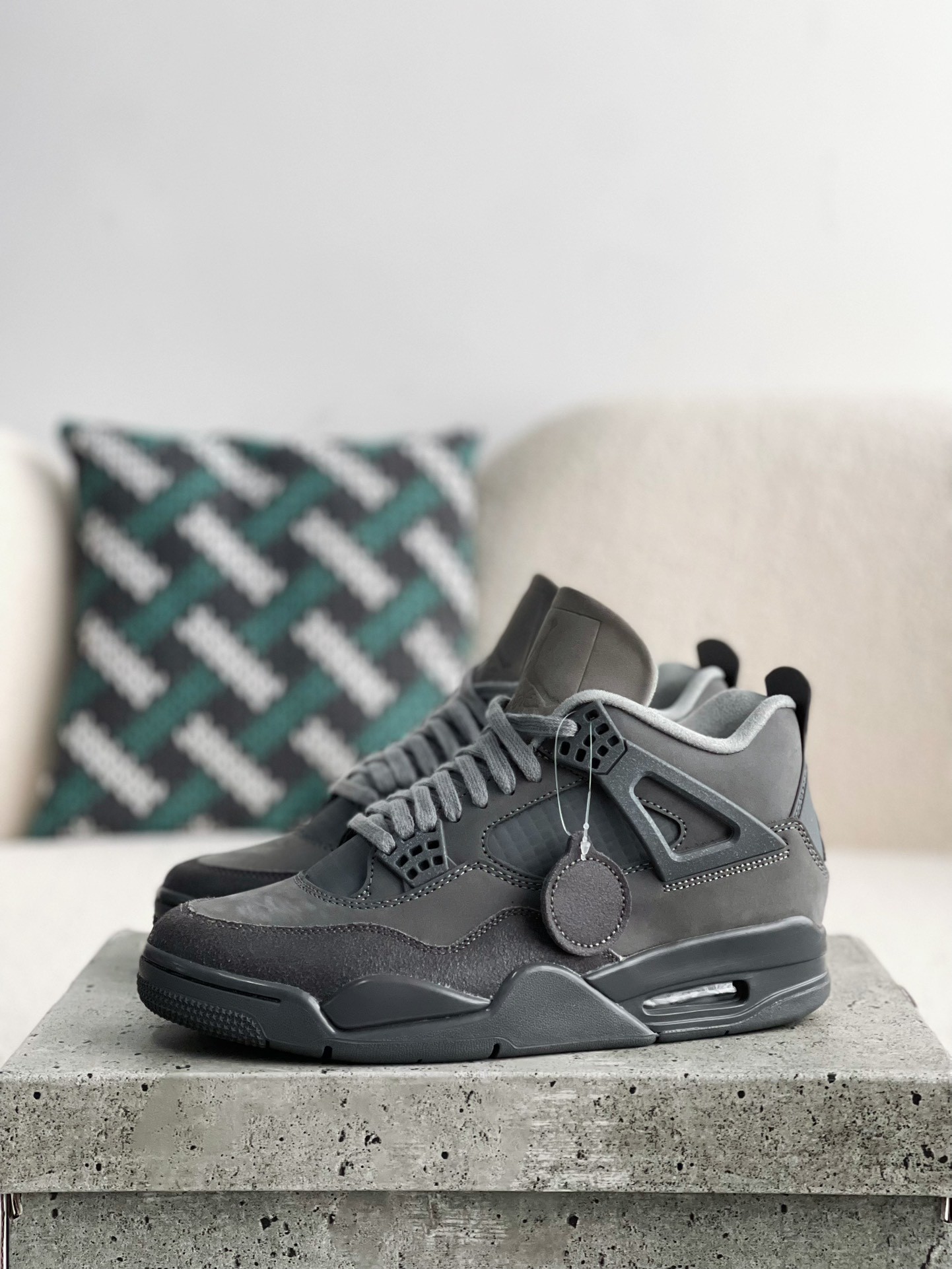 Jordan Air Jordan 4 retro kaws suede lig htweight wear-resistant non-slip mid-top