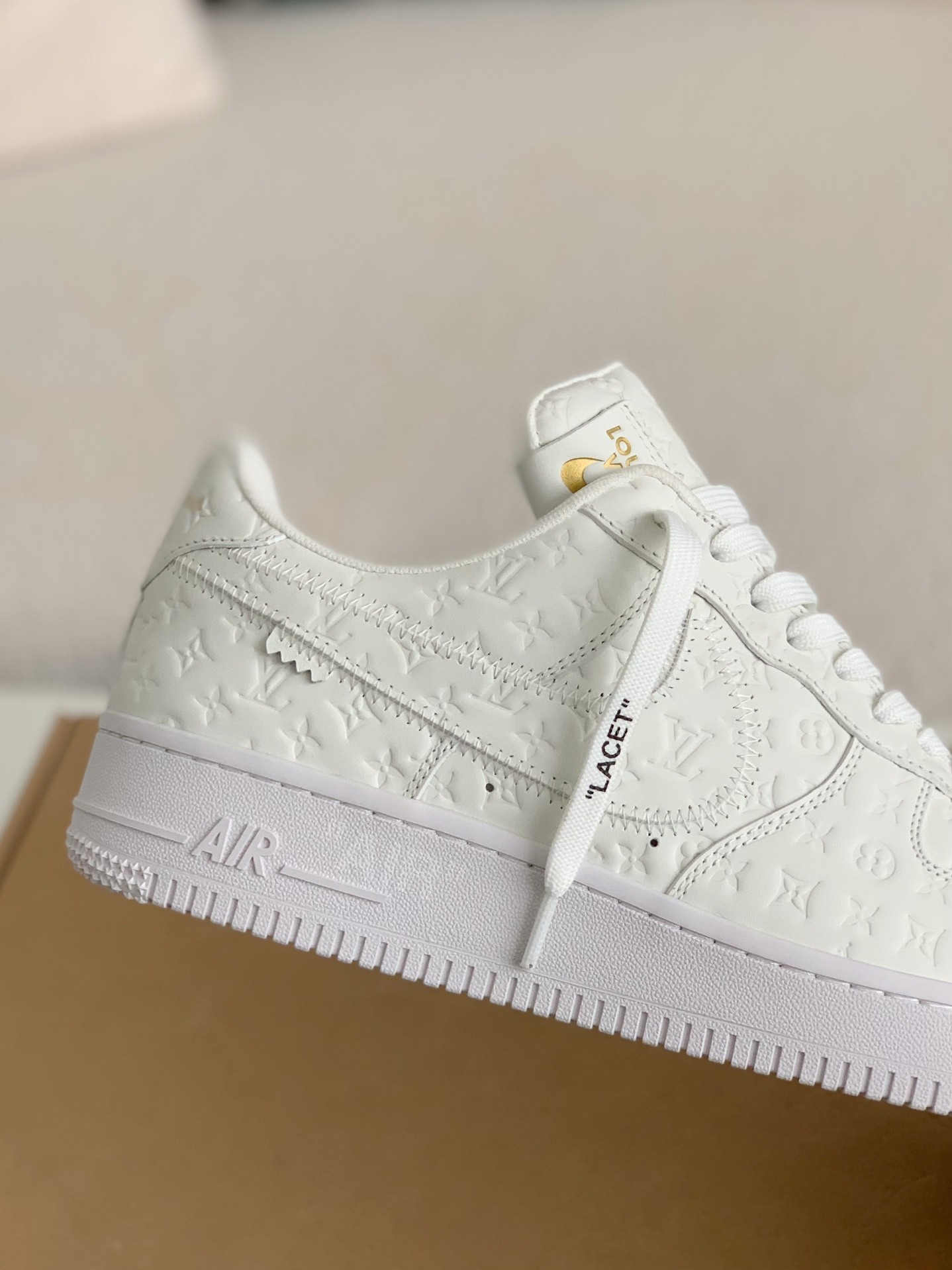 LOUIS VUITTON X NIKE AIR FORCE 1 Sneaker